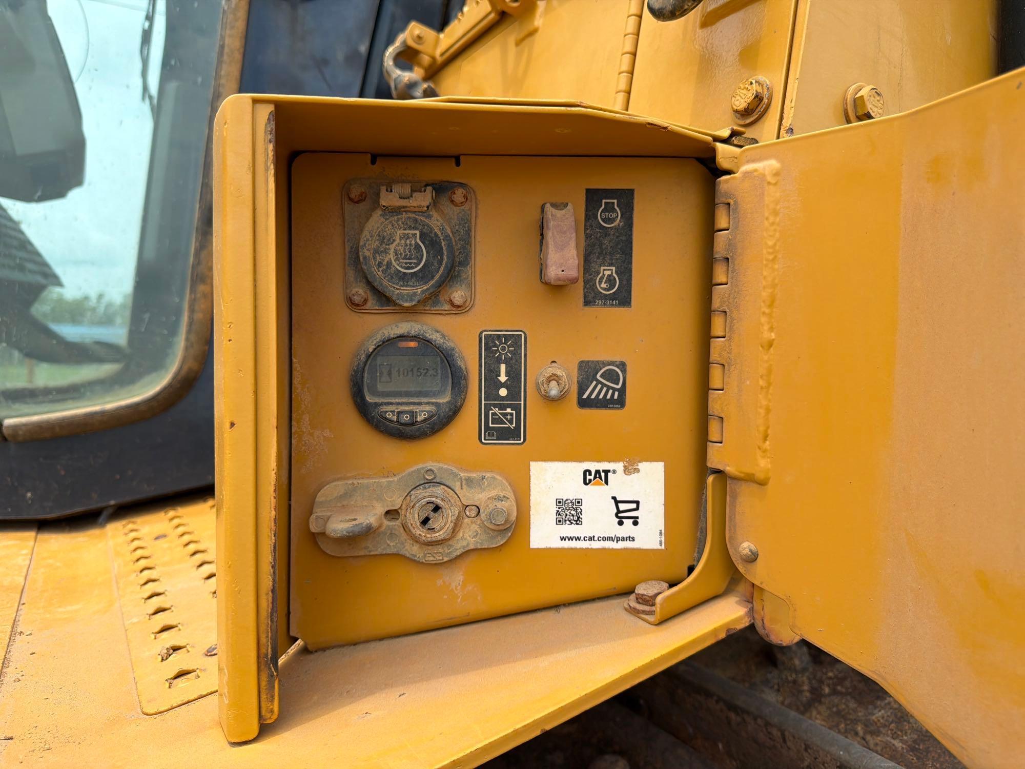 2014 Caterpillar D6T
