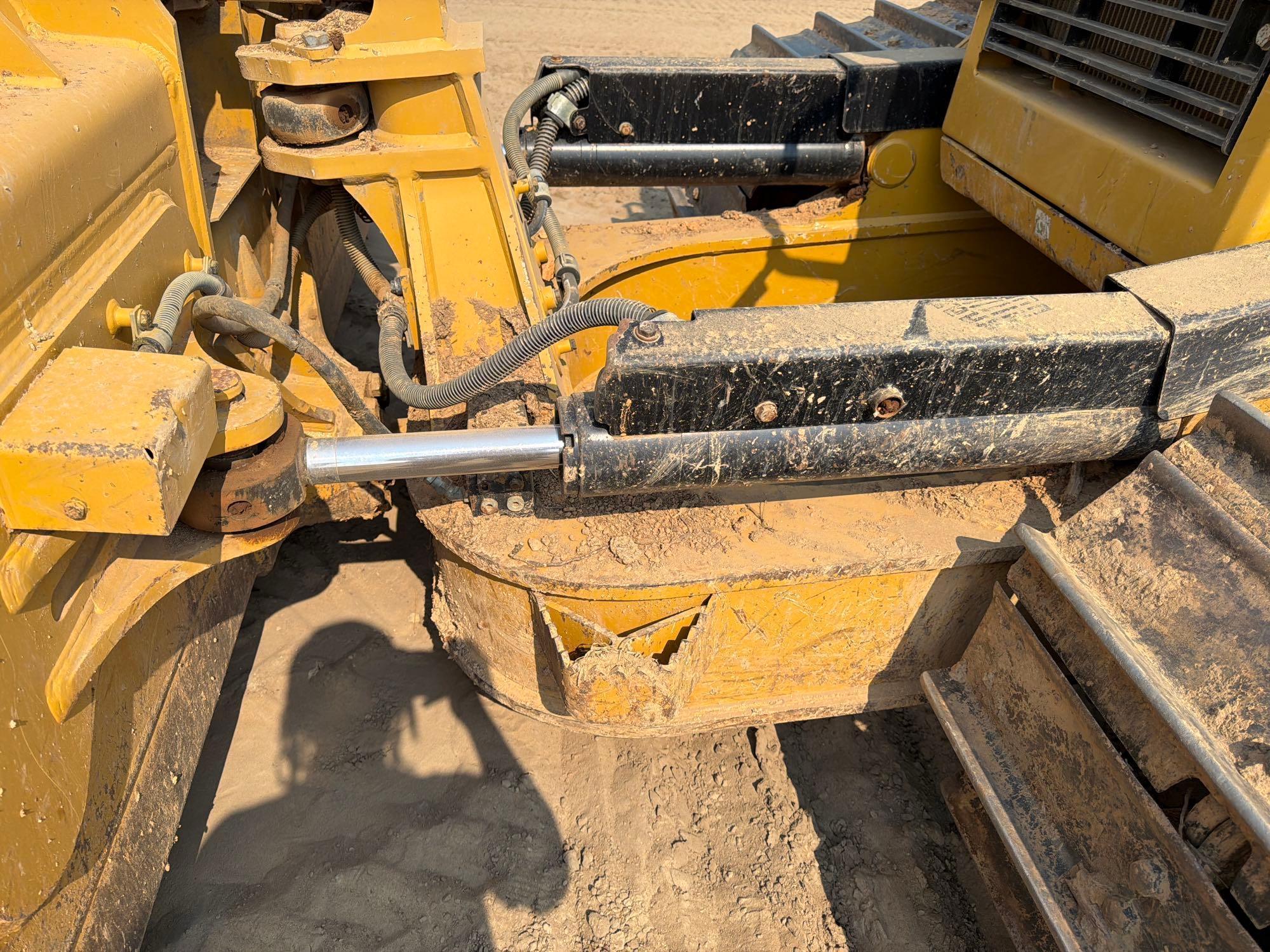 2020 Caterpillar D6N LGP