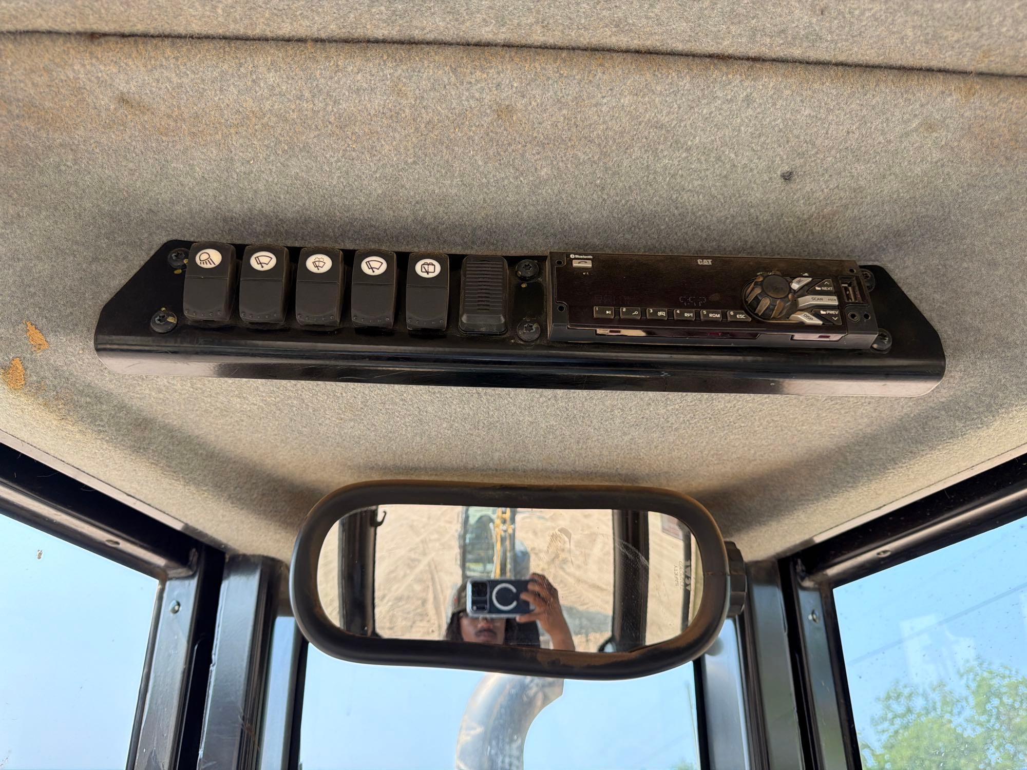 2020 Caterpillar D6N LGP