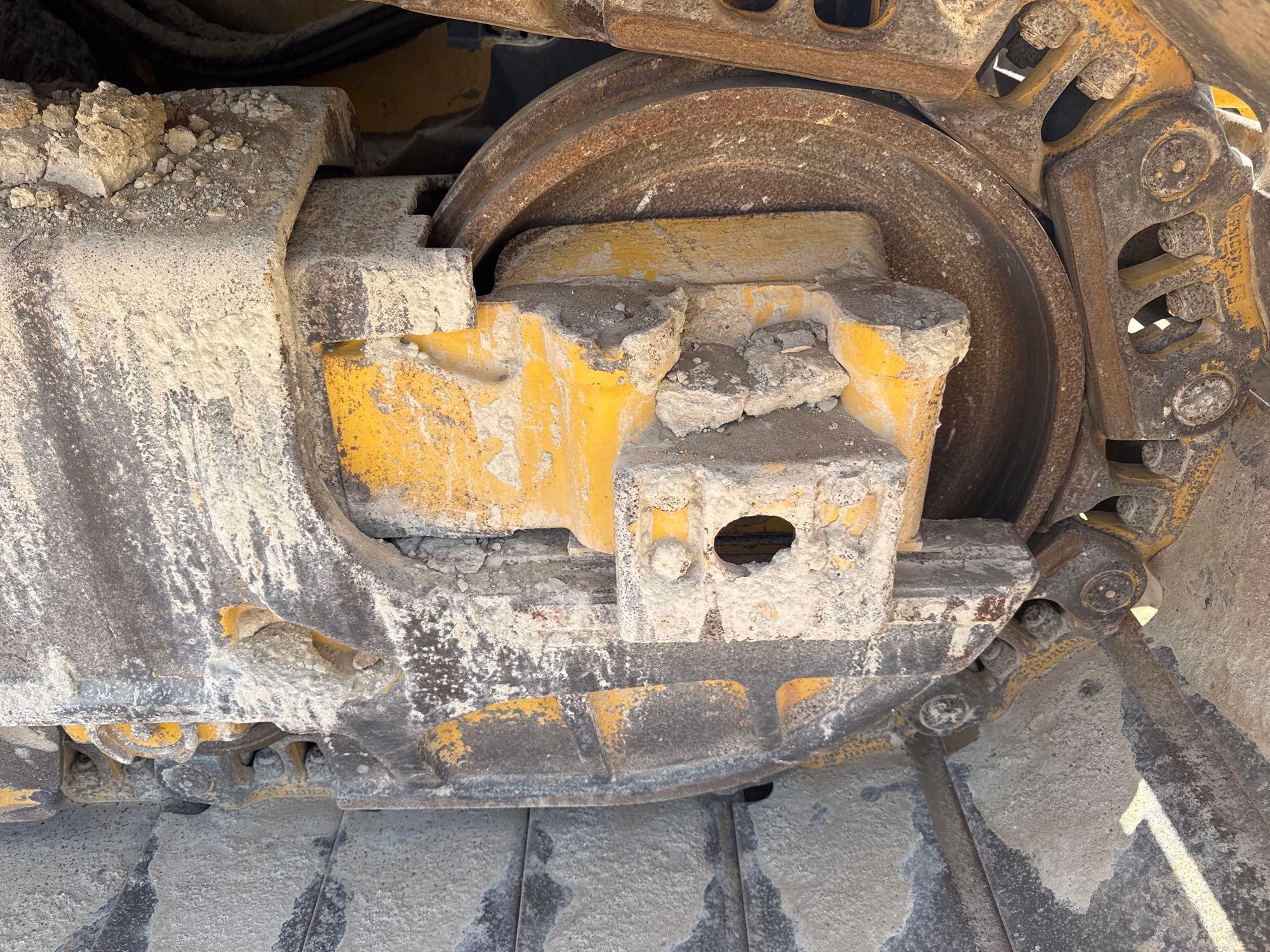 2023 Komatsu D61PX