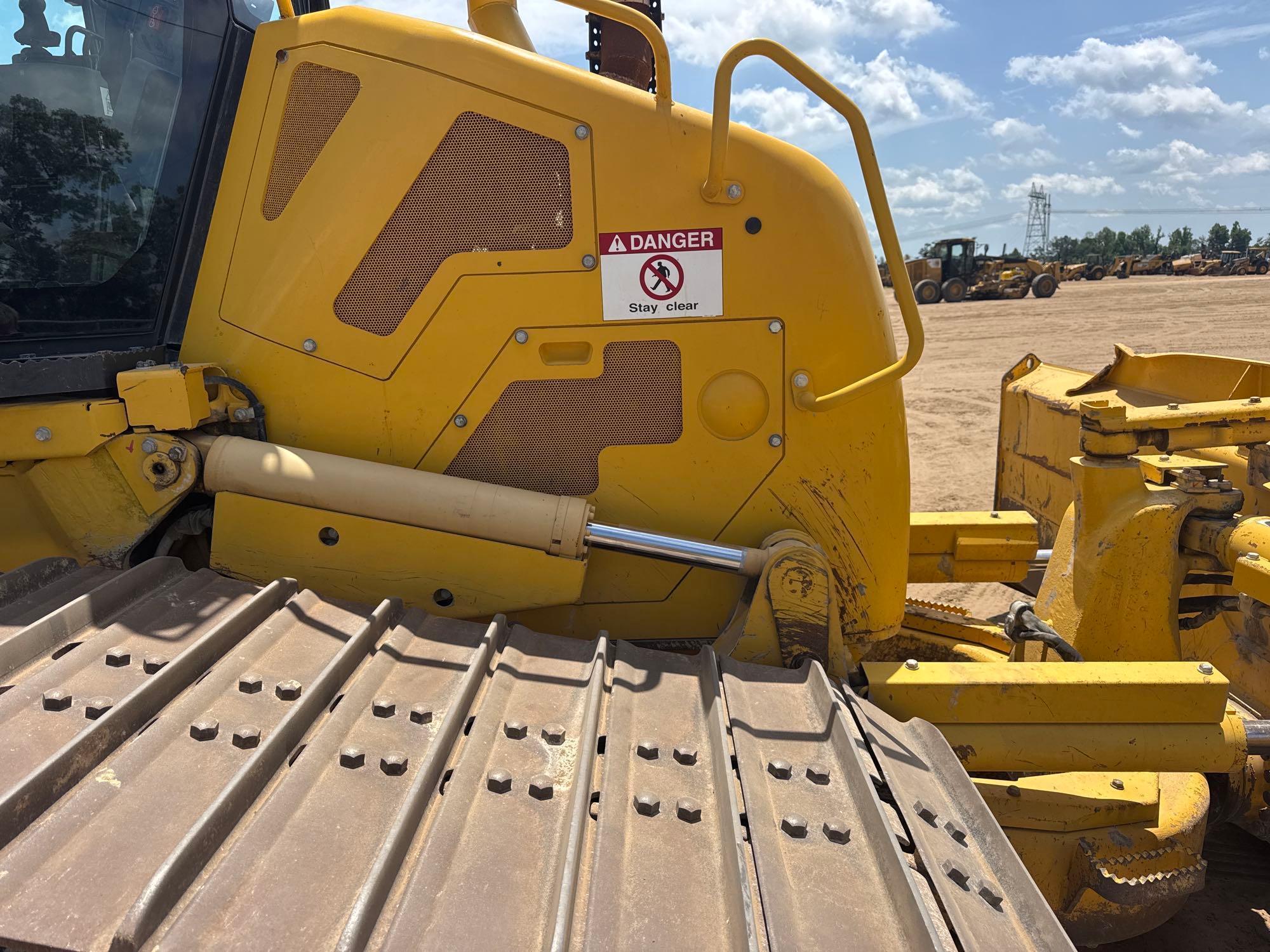 2023 Komatsu D61PX