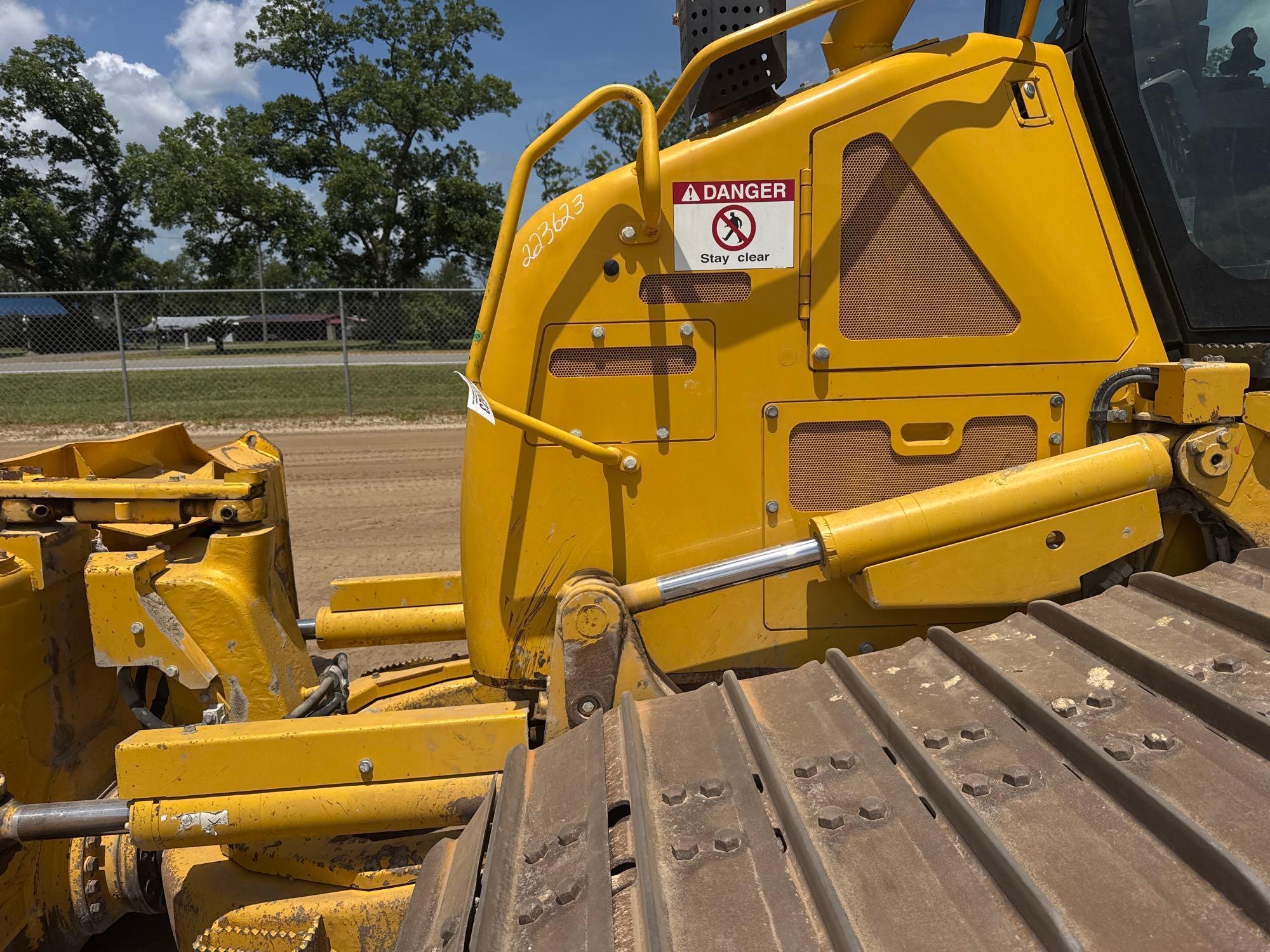 2023 Komatsu D61PX