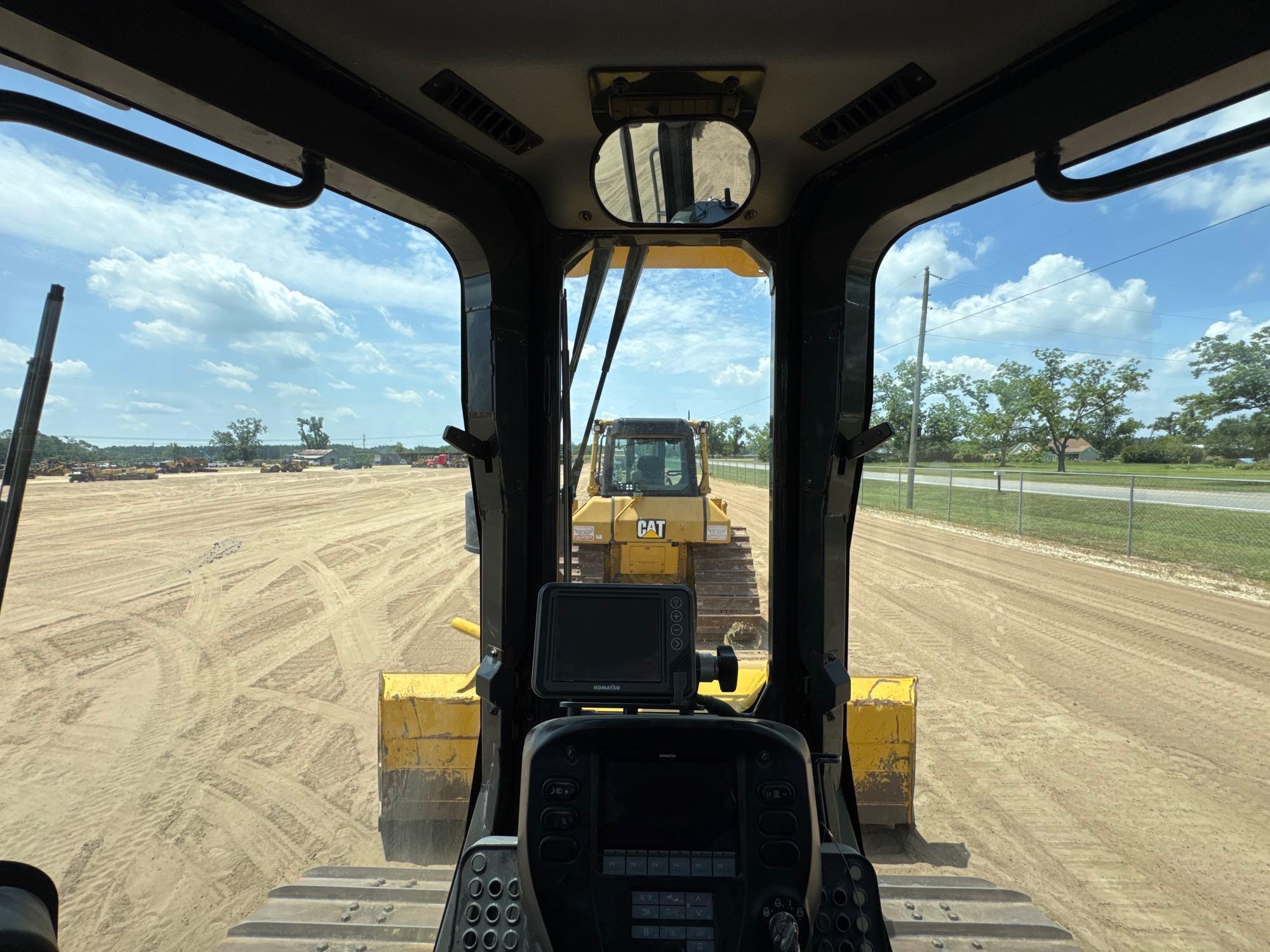 2023 Komatsu D61PX