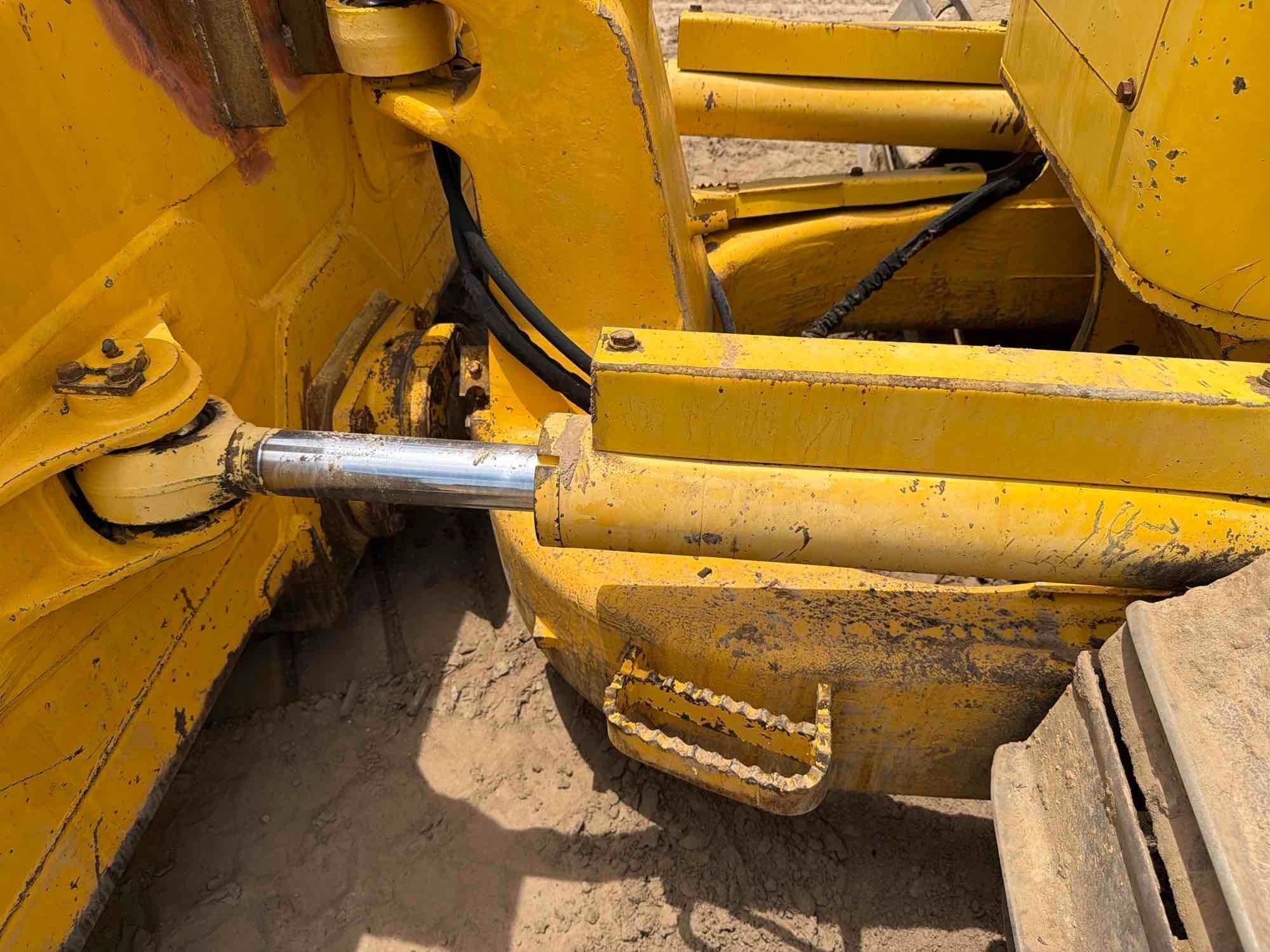 2016 Komatsu D61PX