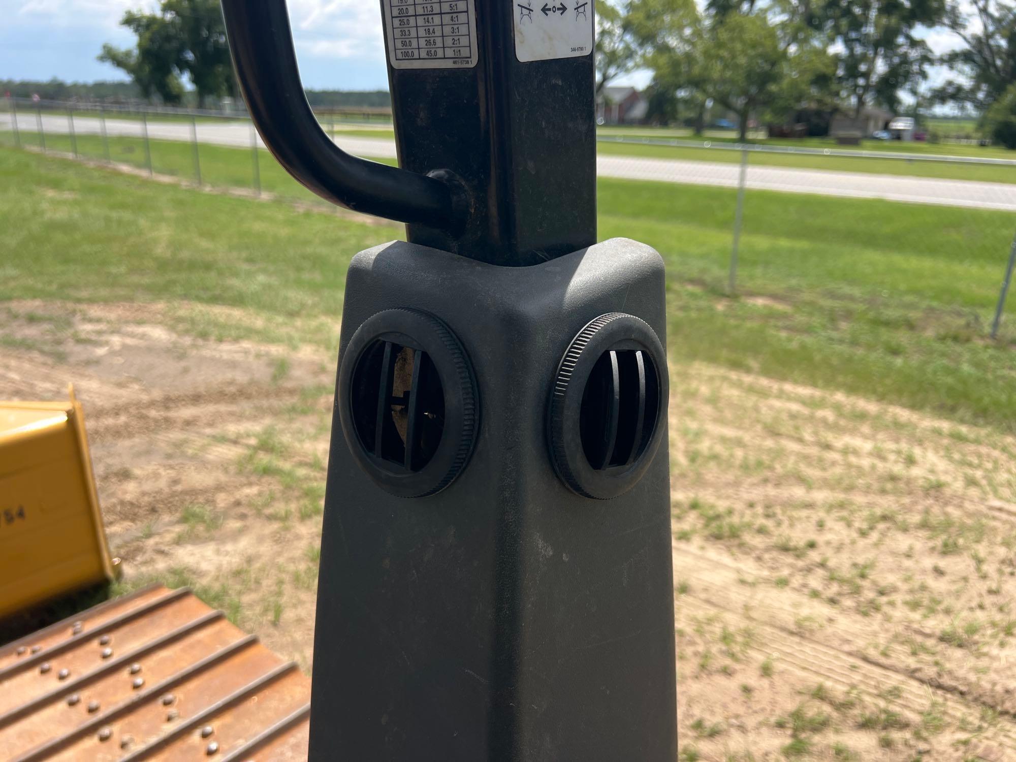 2023 Caterpillar D3 LGP