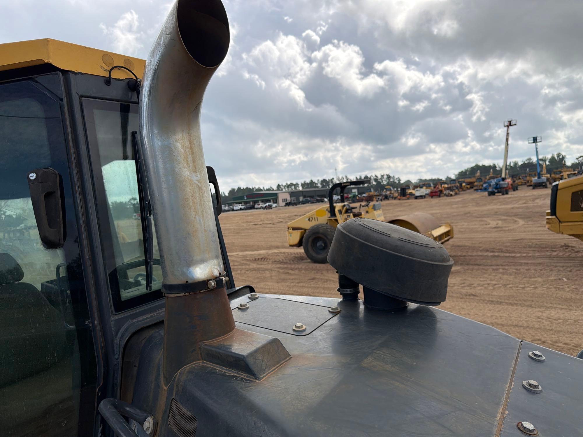 2019 John Deere 750K LGP