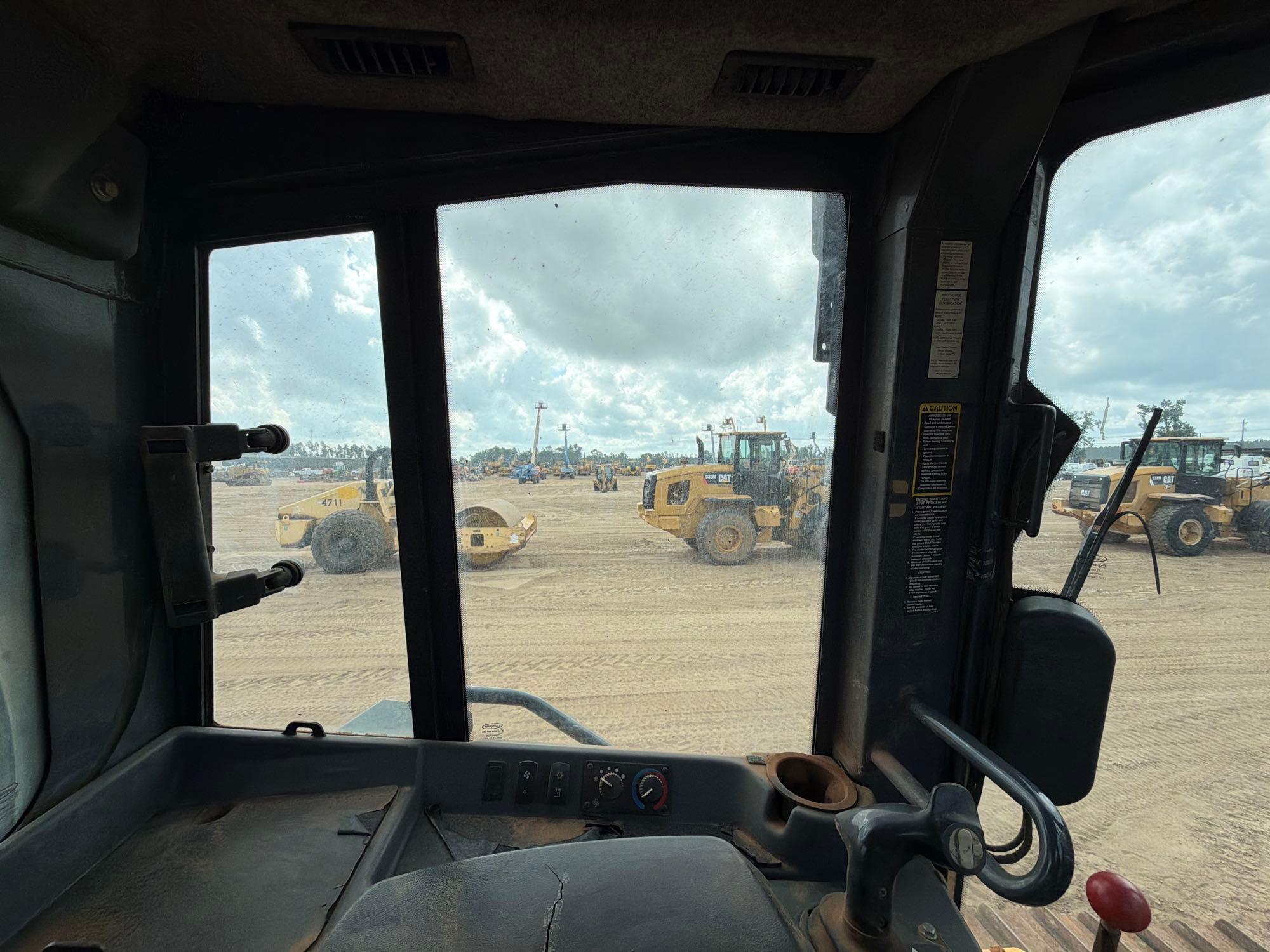 2019 John Deere 750K LGP