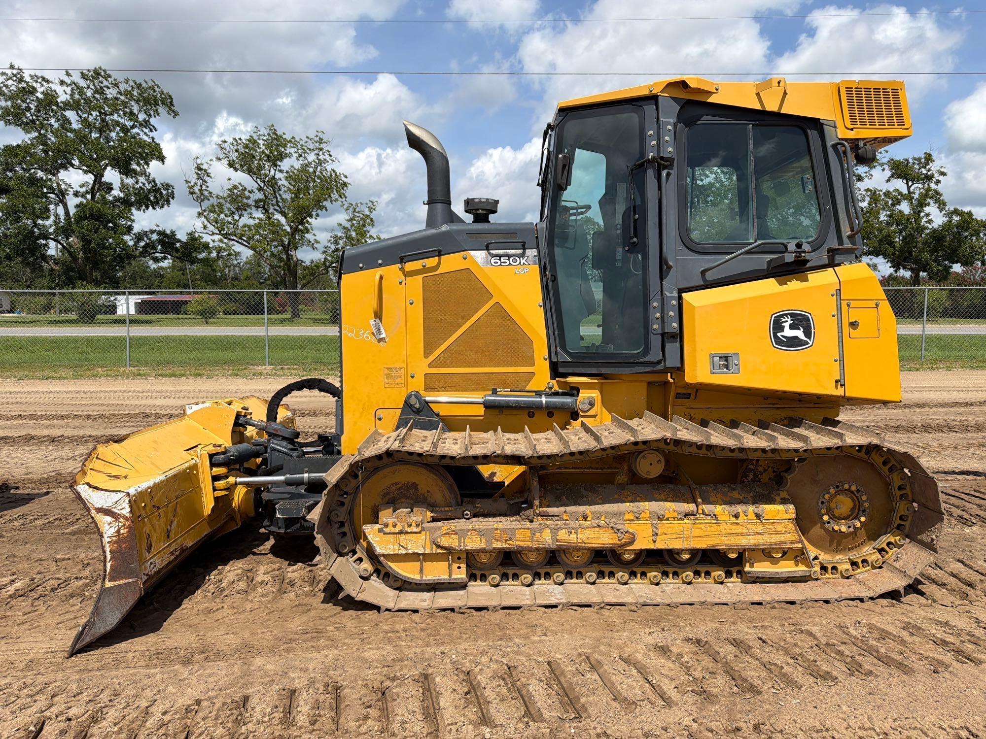 2016 John Deere 650K LGP