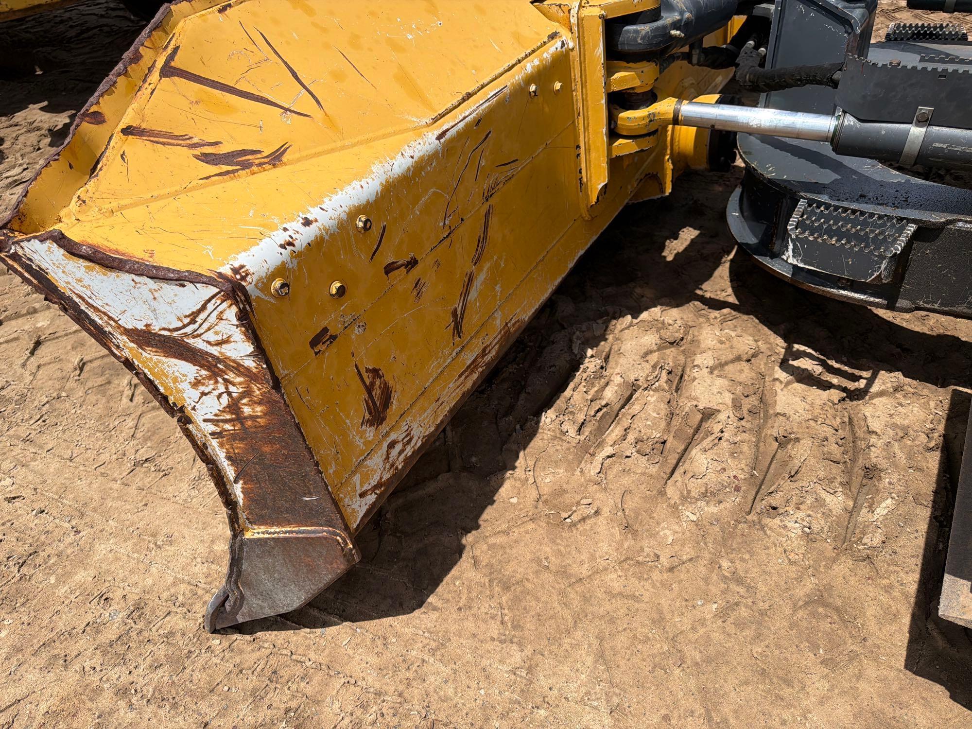 2016 John Deere 650K LGP