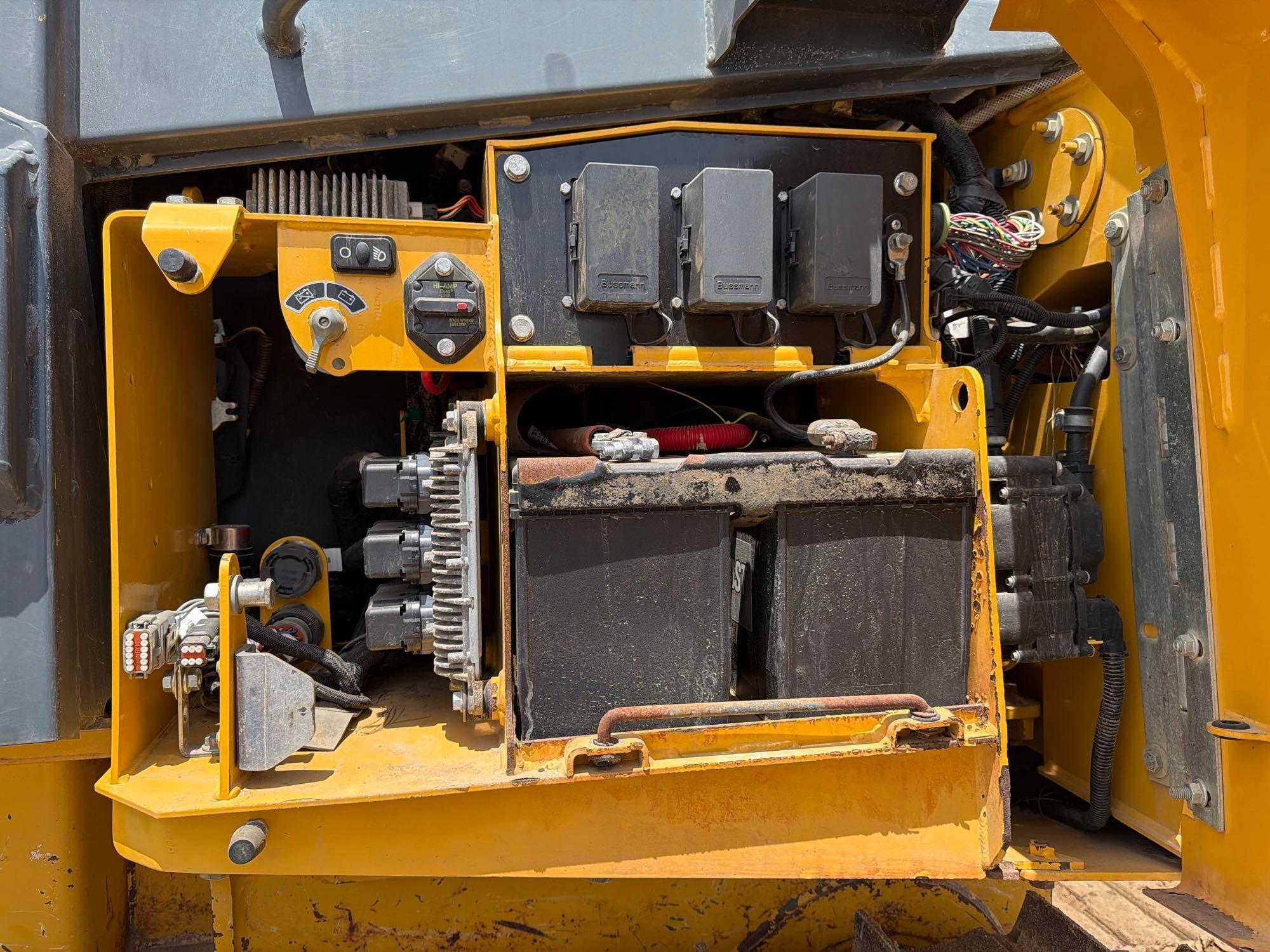 2016 John Deere 650K LGP