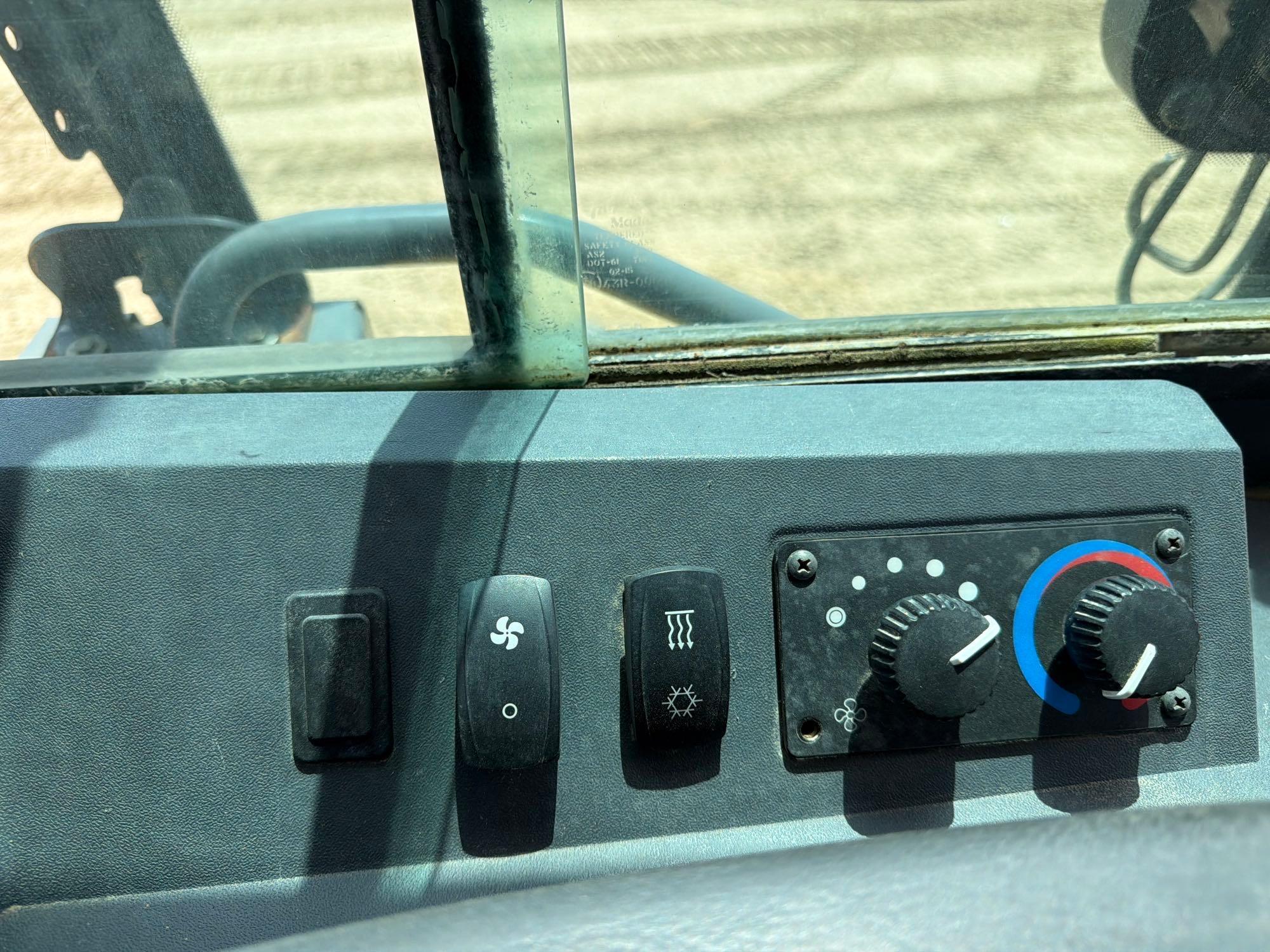 2016 John Deere 650K LGP