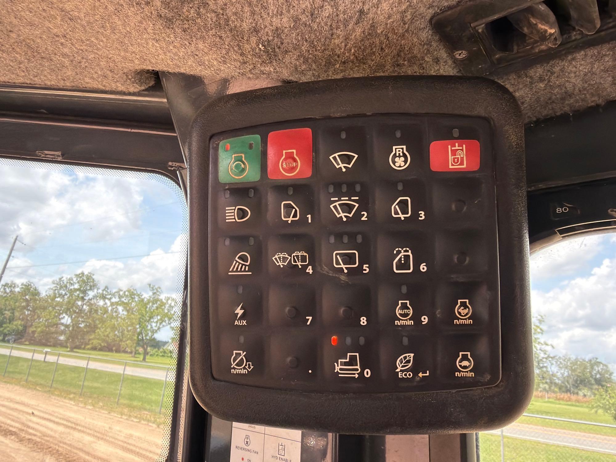 2016 John Deere 650K LGP