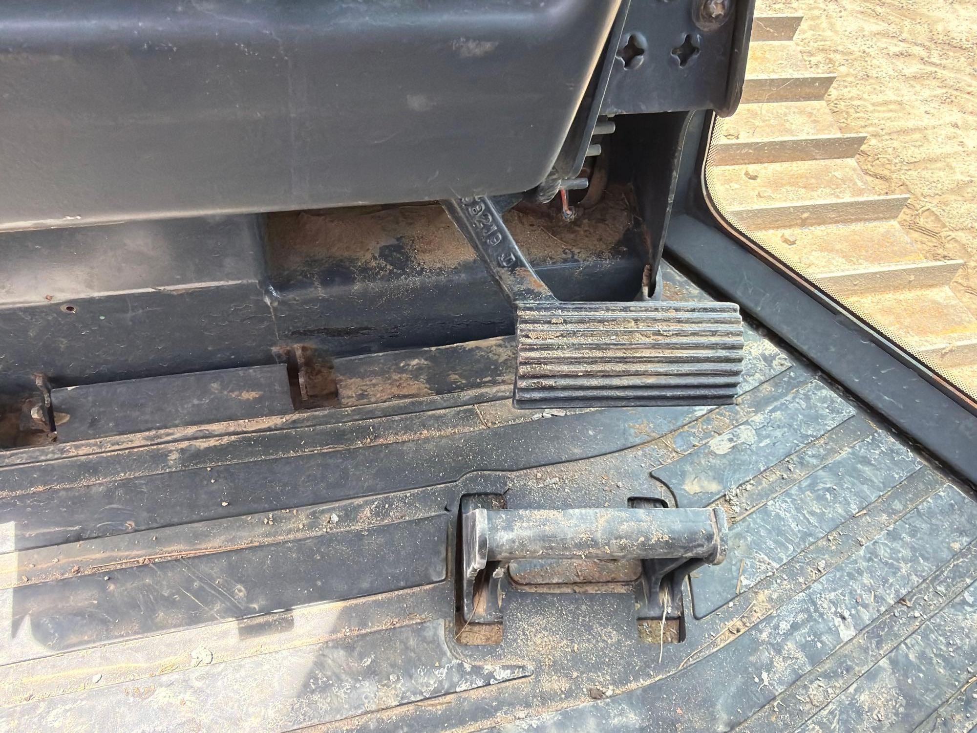 2016 John Deere 650K LGP