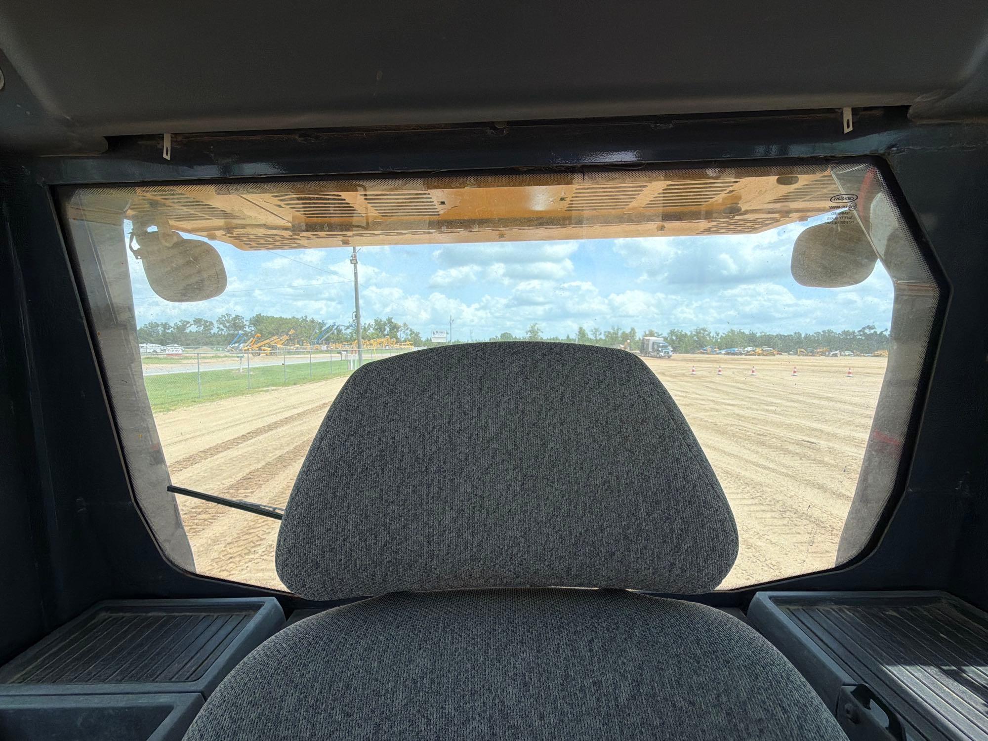 2016 John Deere 650K LGP