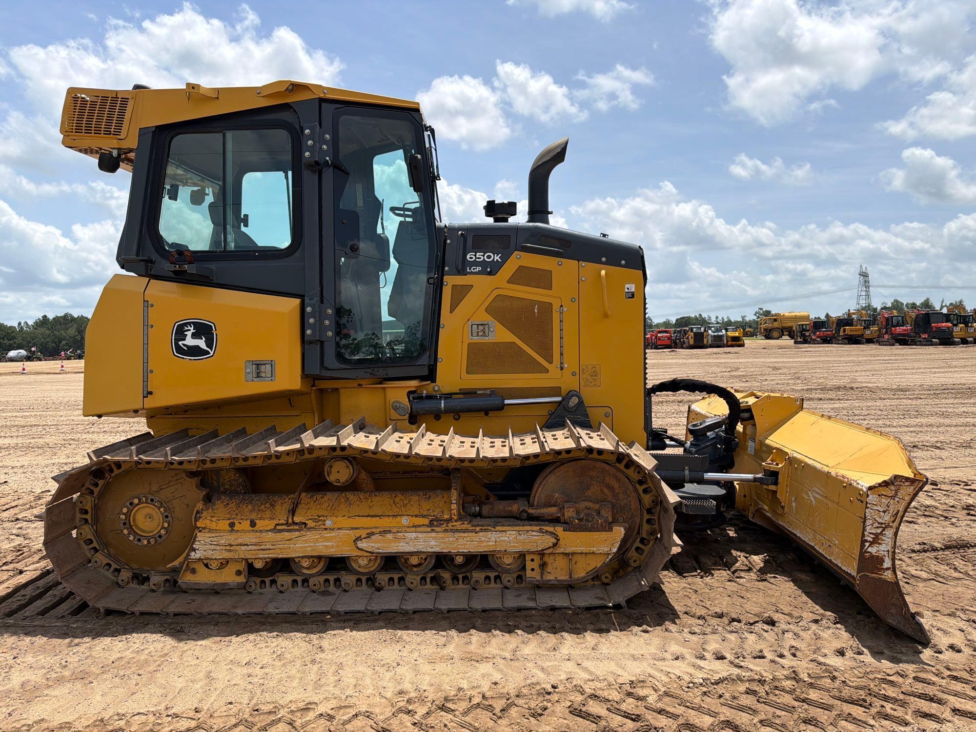 2016 John Deere 650K LGP