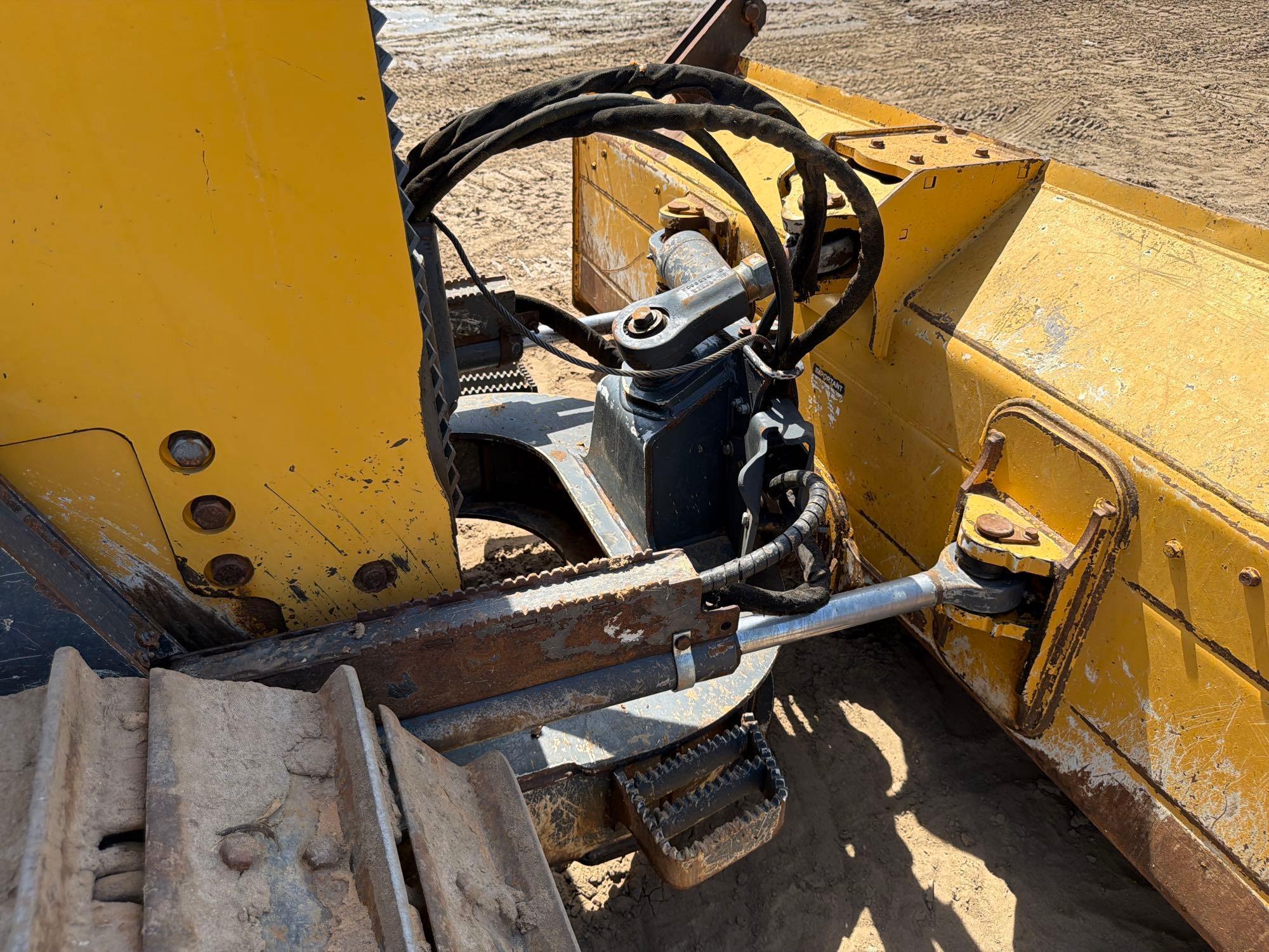 2013 John Deere 650K XLT