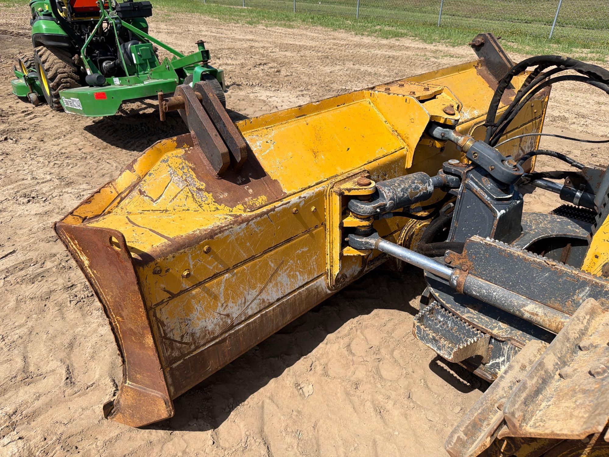 2013 John Deere 650K XLT