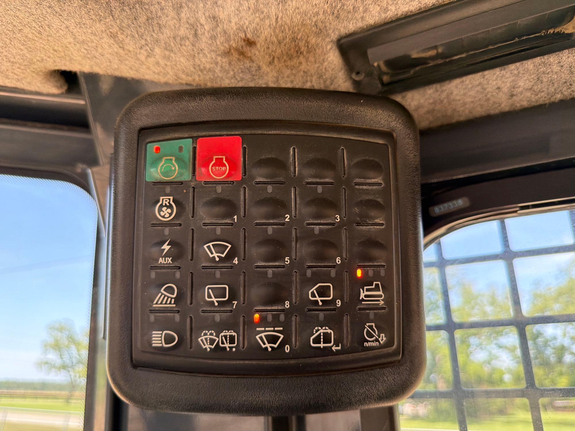 2013 John Deere 650K XLT