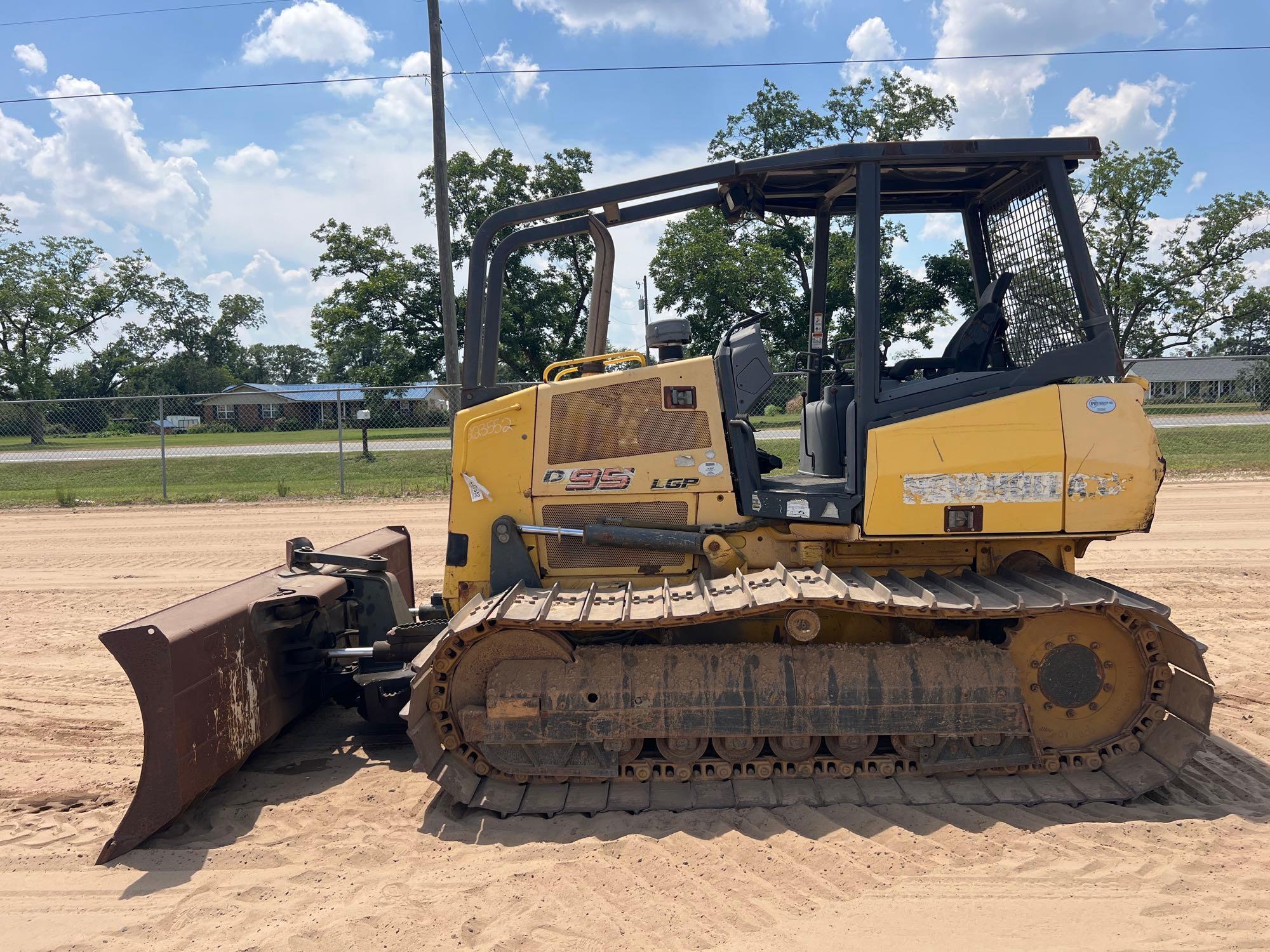 2007 New Holland D95 LGP