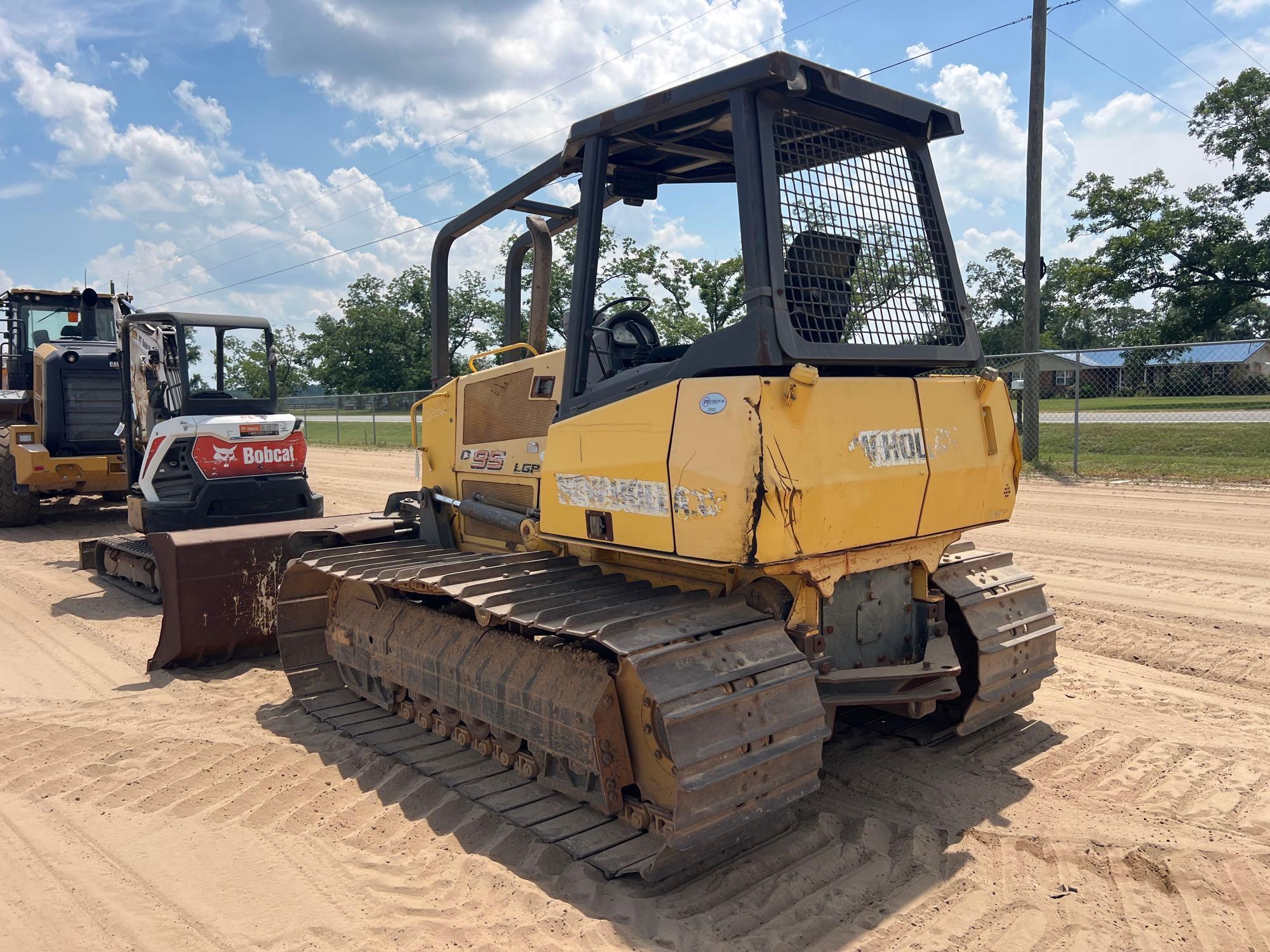 2007 New Holland D95 LGP