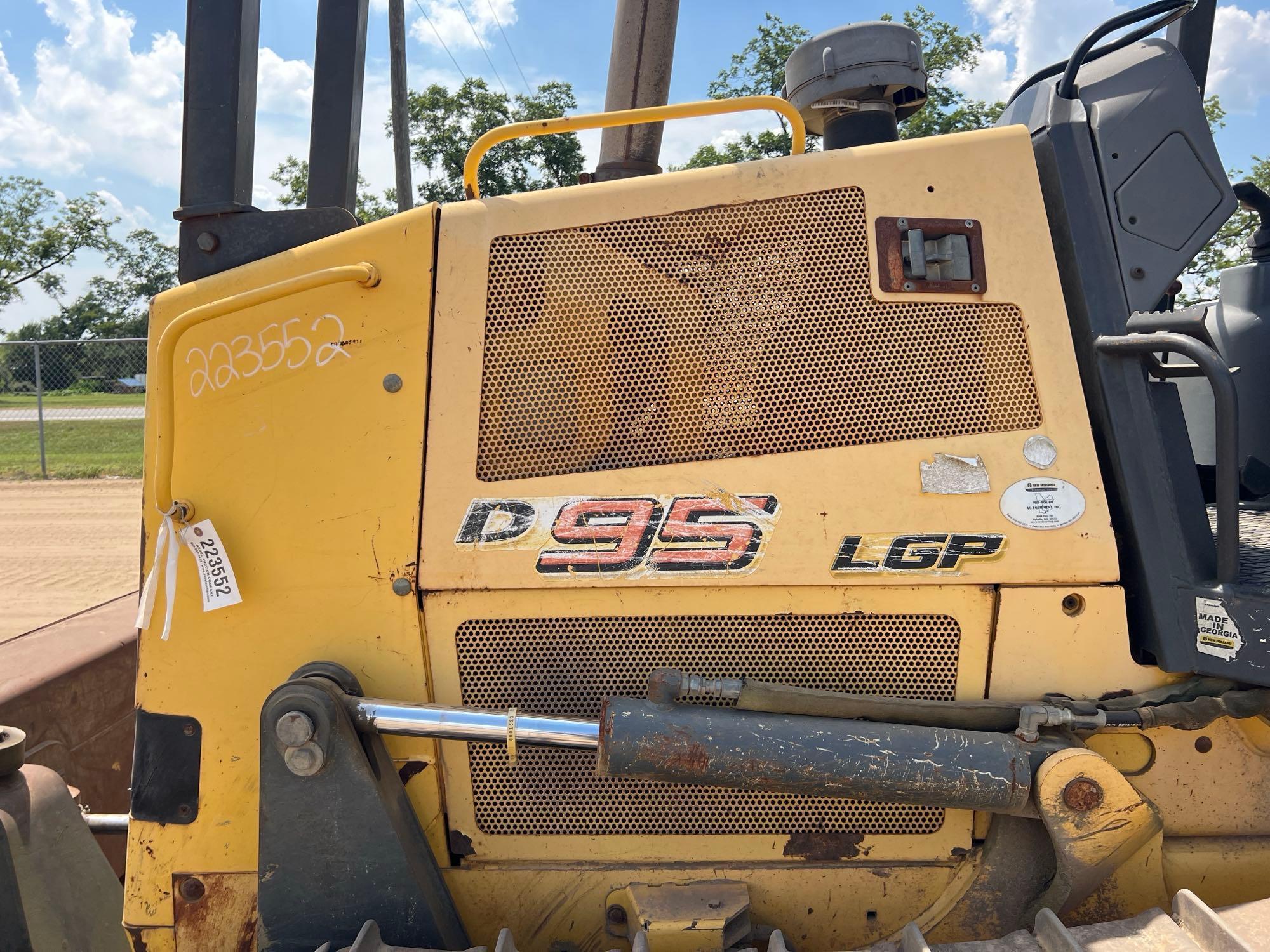 2007 New Holland D95 LGP