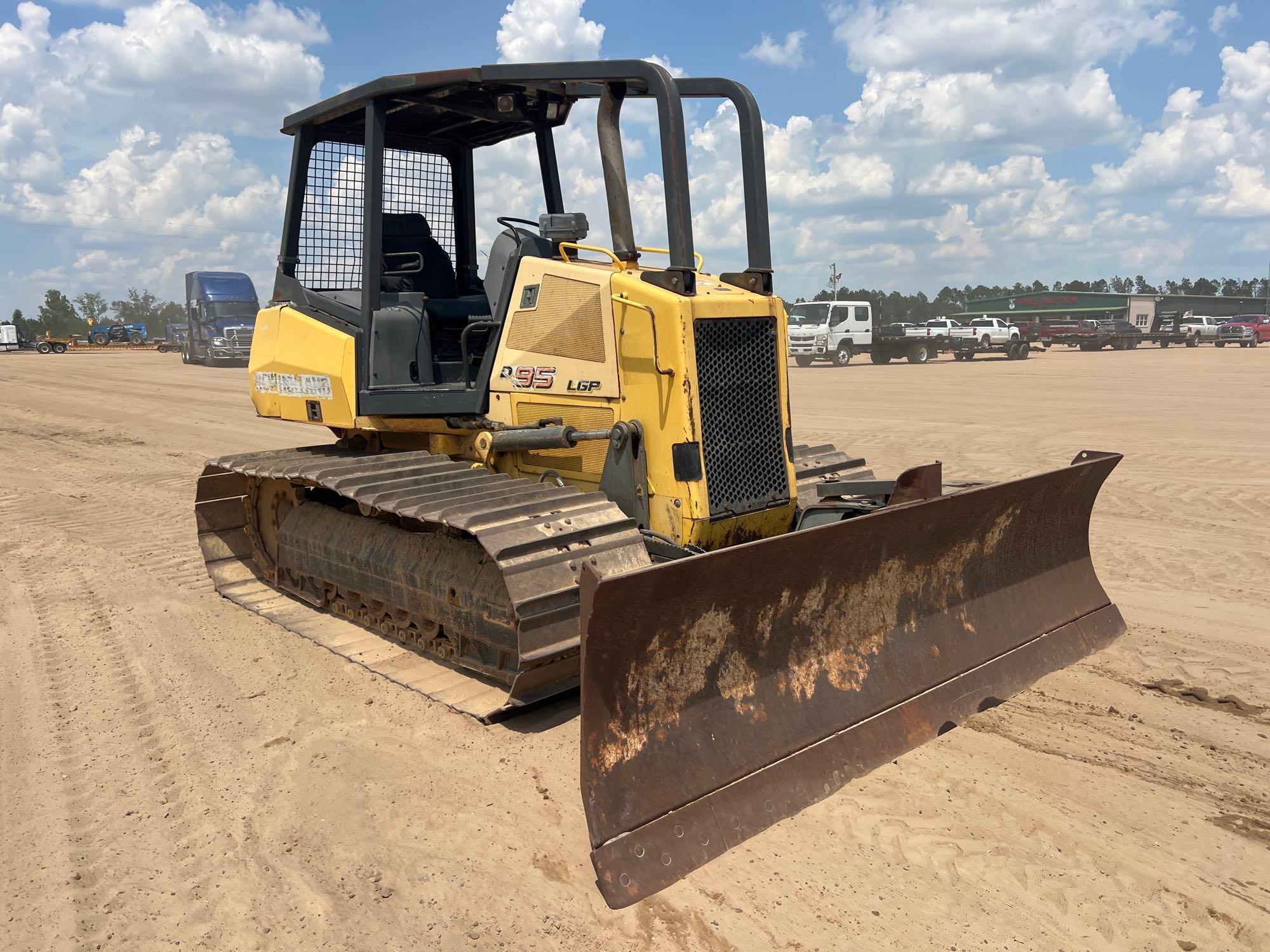 2007 New Holland D95 LGP