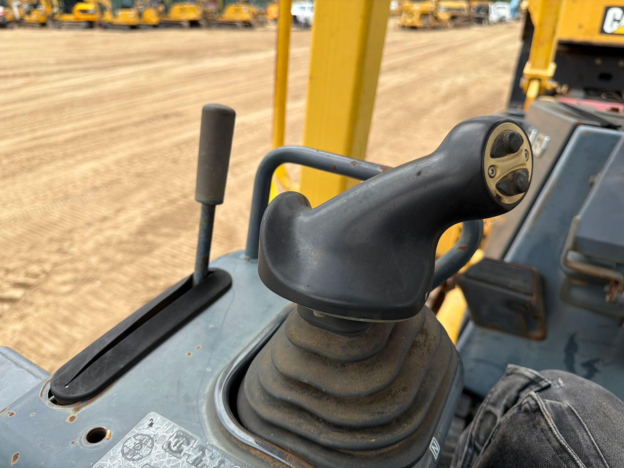2007 Komatsu D39PX-21