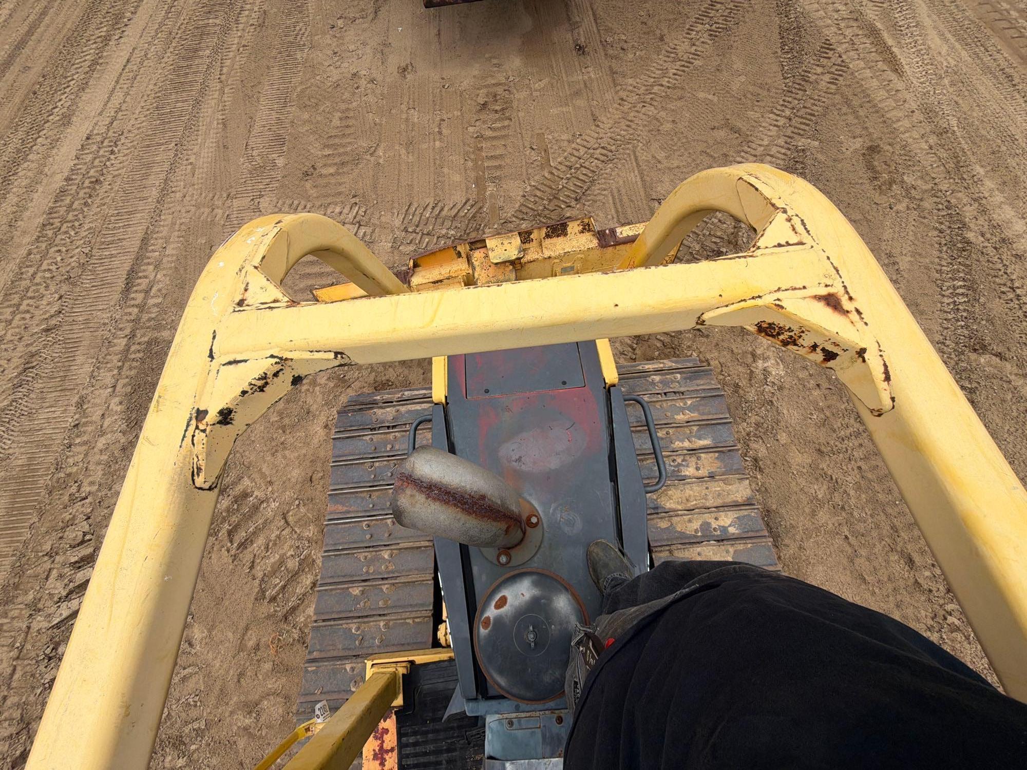 2007 Komatsu D39PX-21
