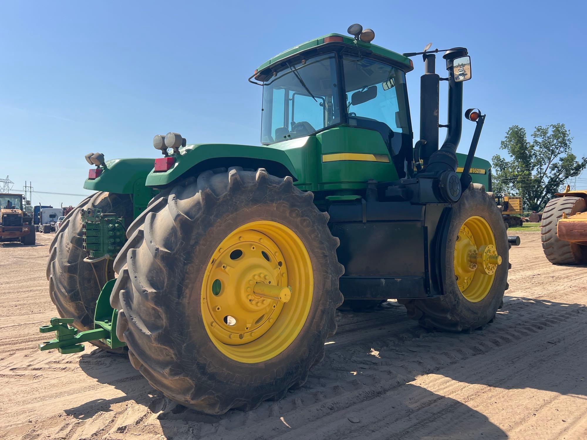 John Deere 9520