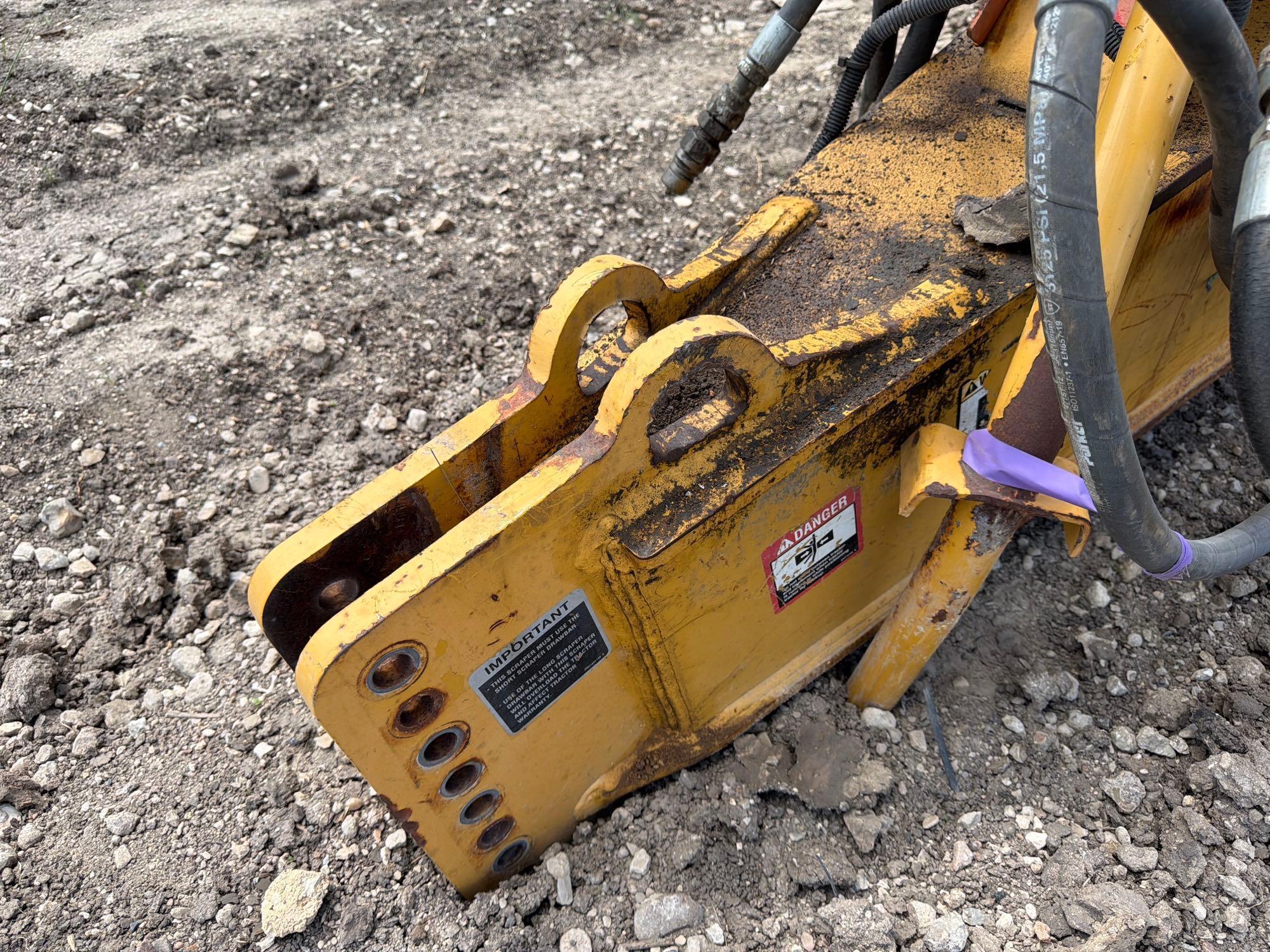 John Deere 2412