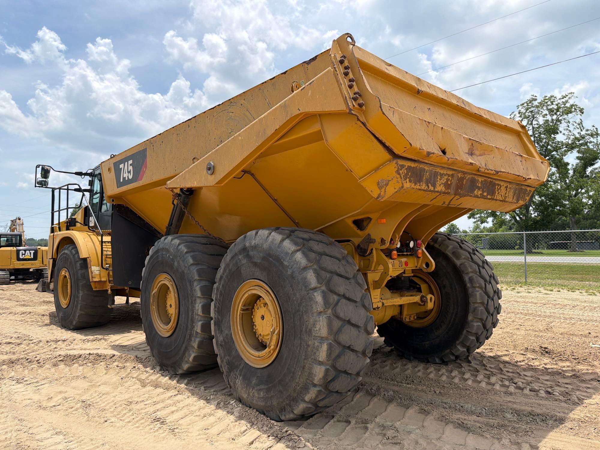 2020 Caterpillar 745