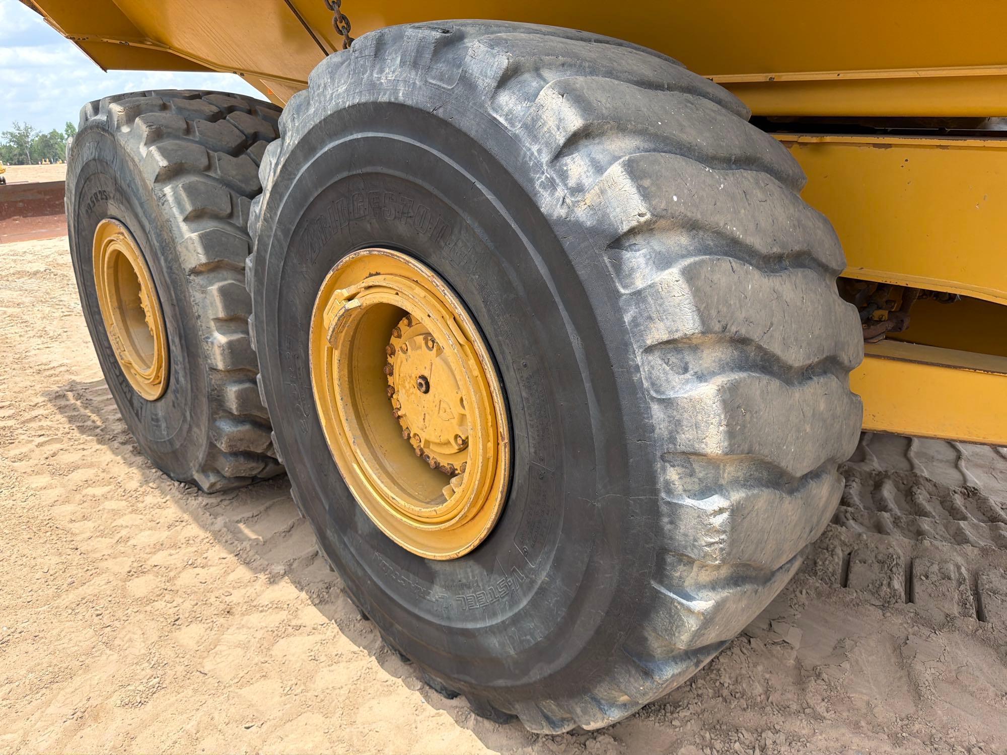 2020 Caterpillar 745