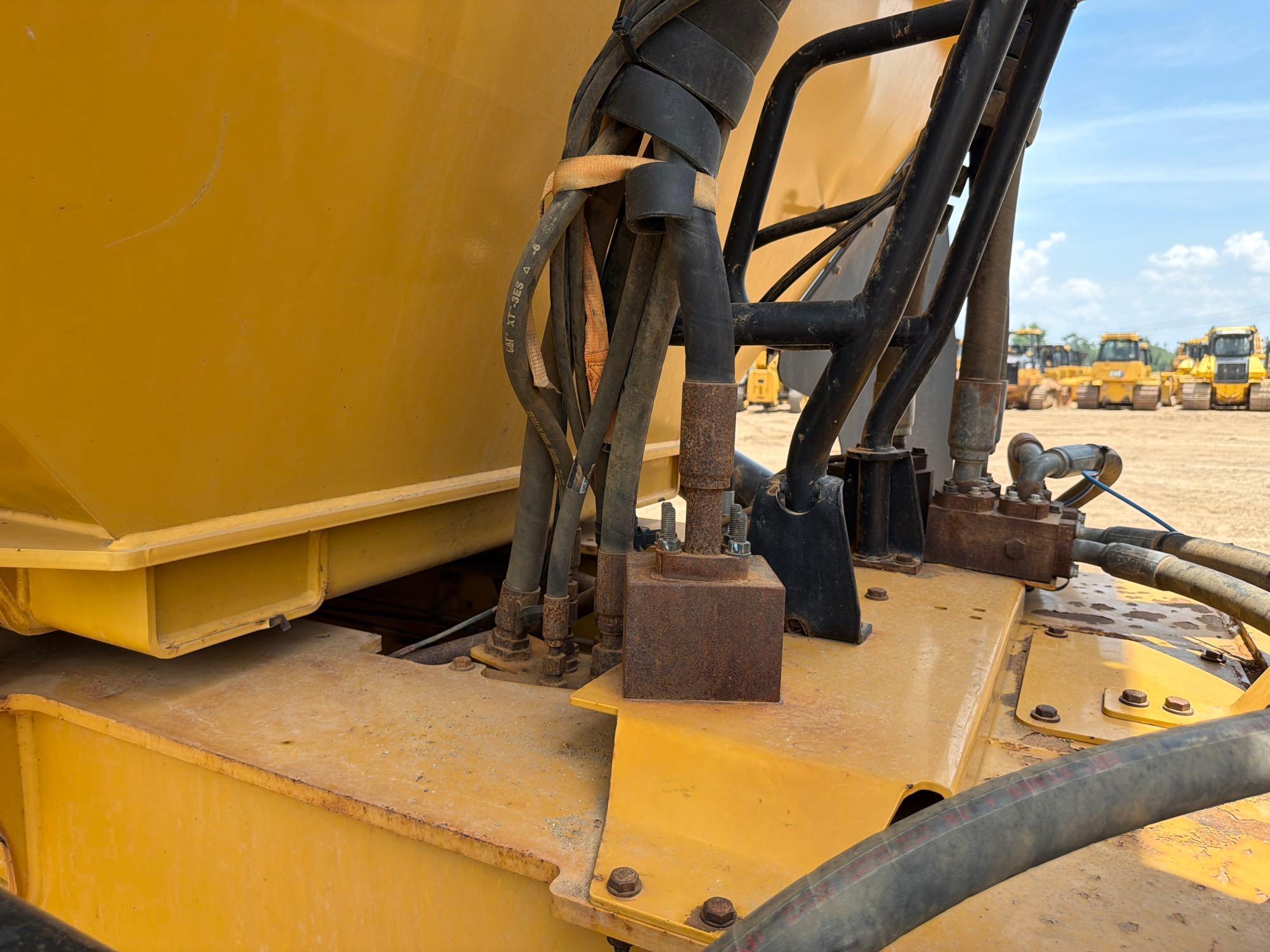 2020 Caterpillar 745