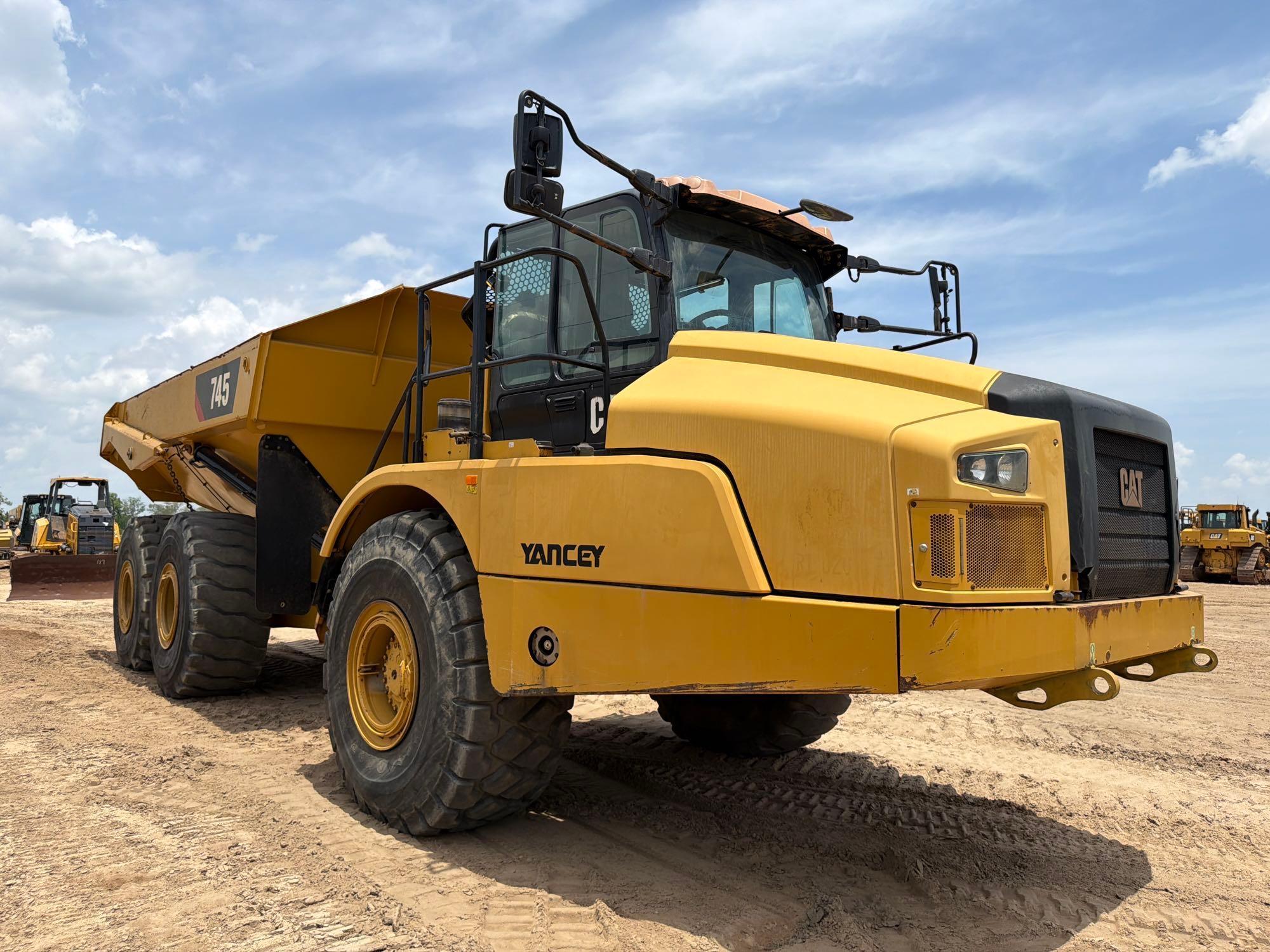 2020 Caterpillar 745