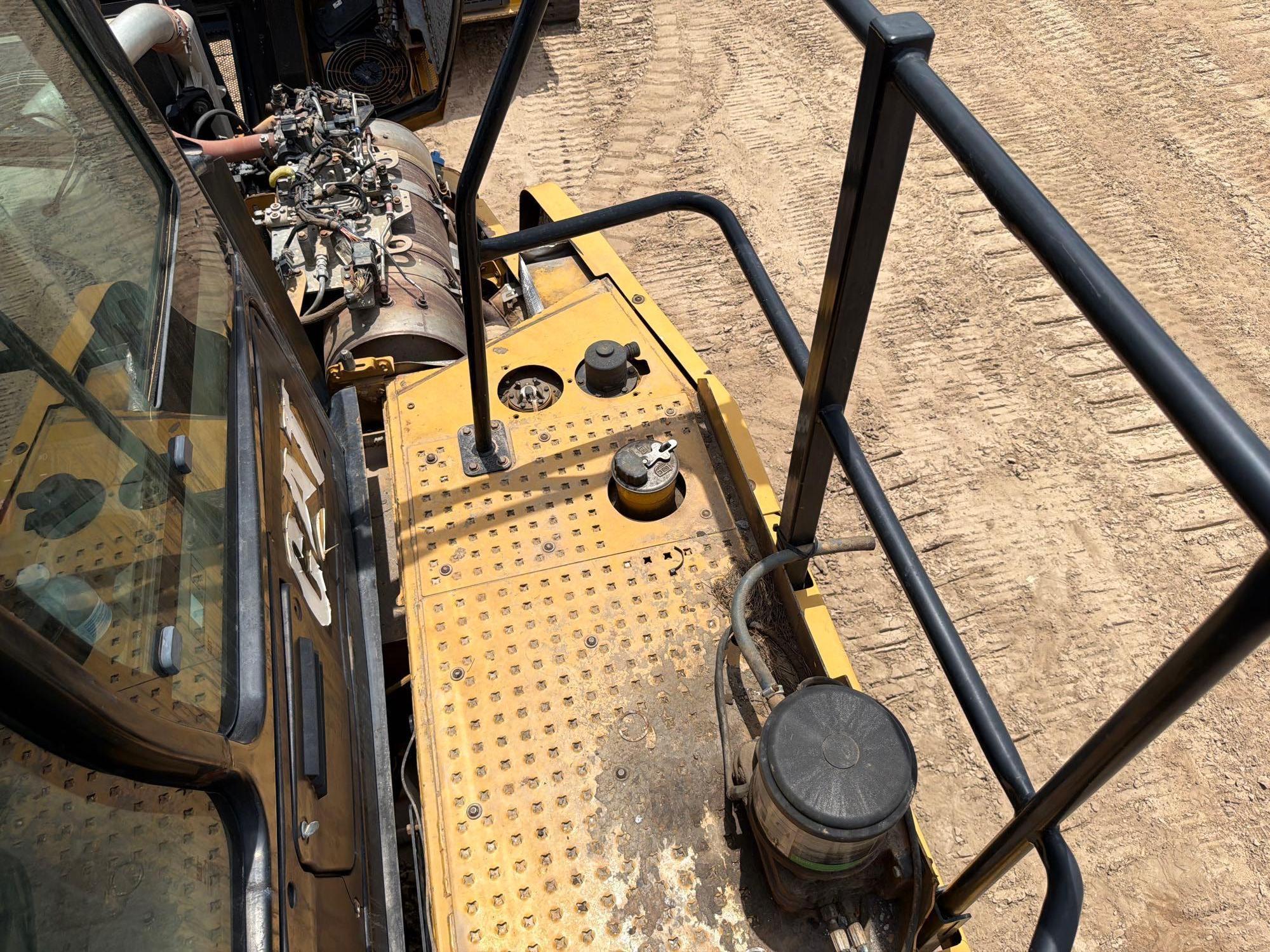 2020 Caterpillar 745