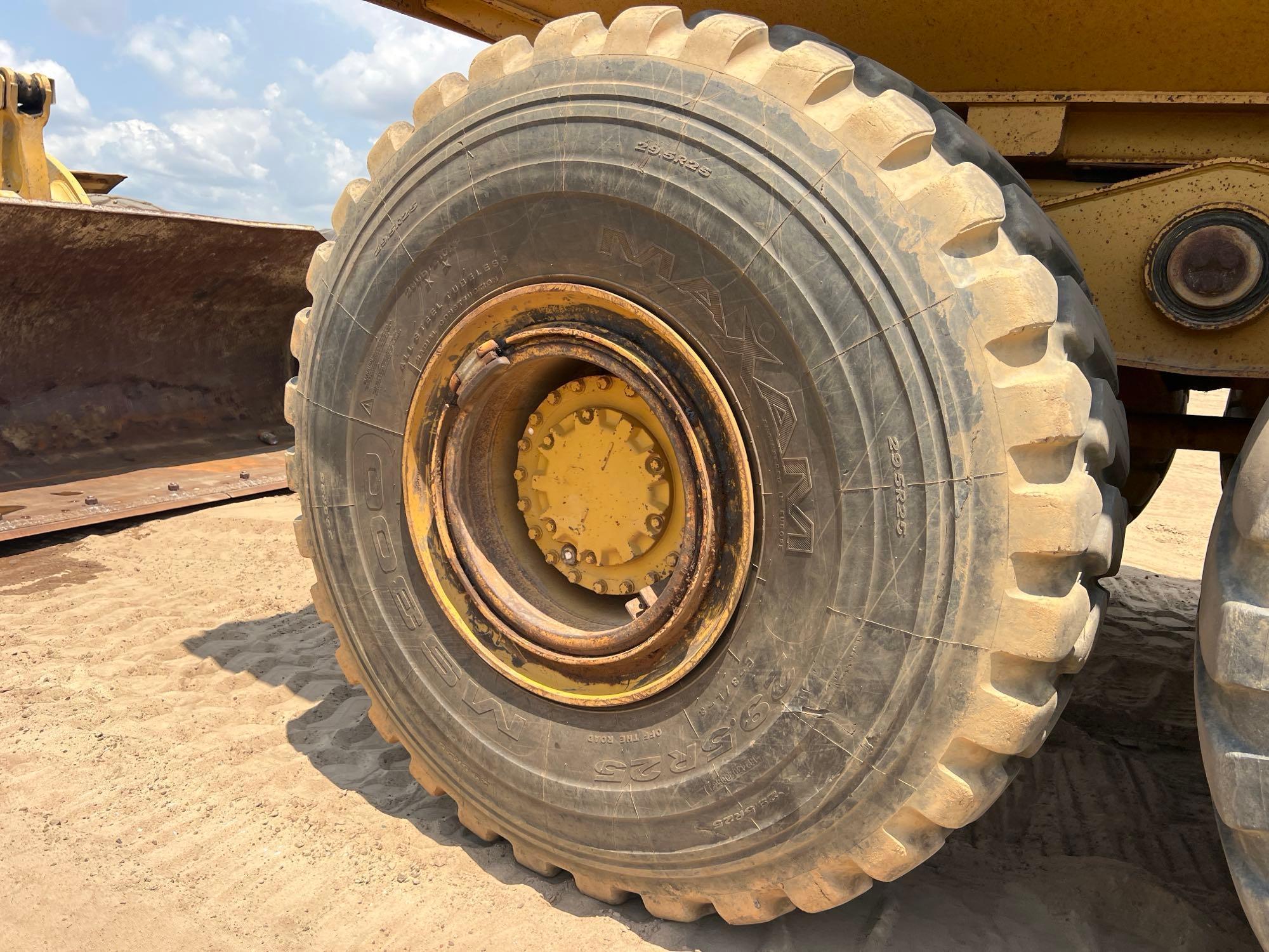 2004 Caterpillar 740