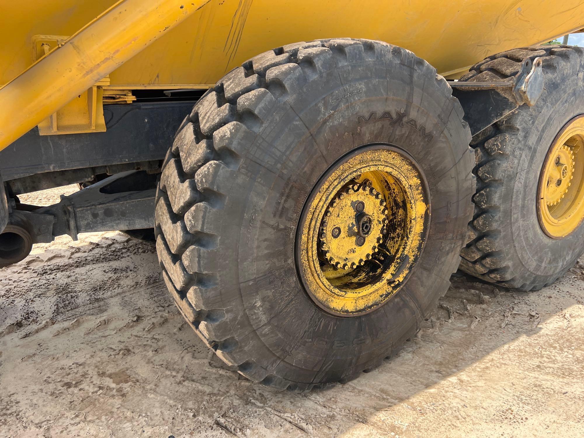 2005 Komatsu HM300-1