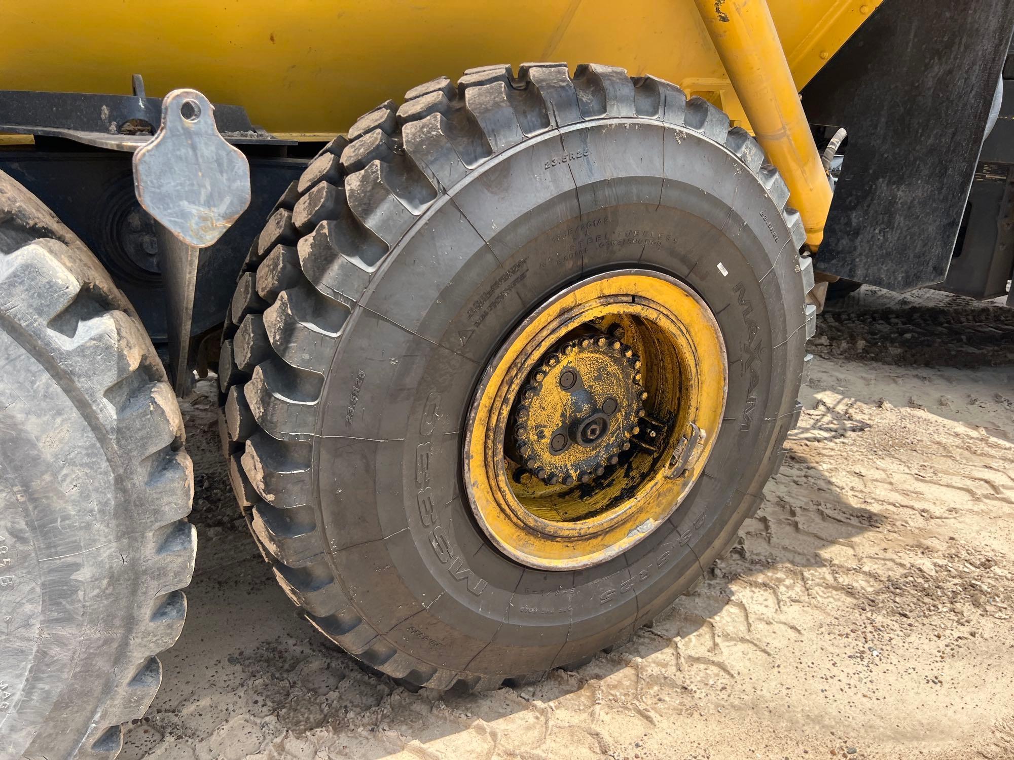 2005 Komatsu HM300-1