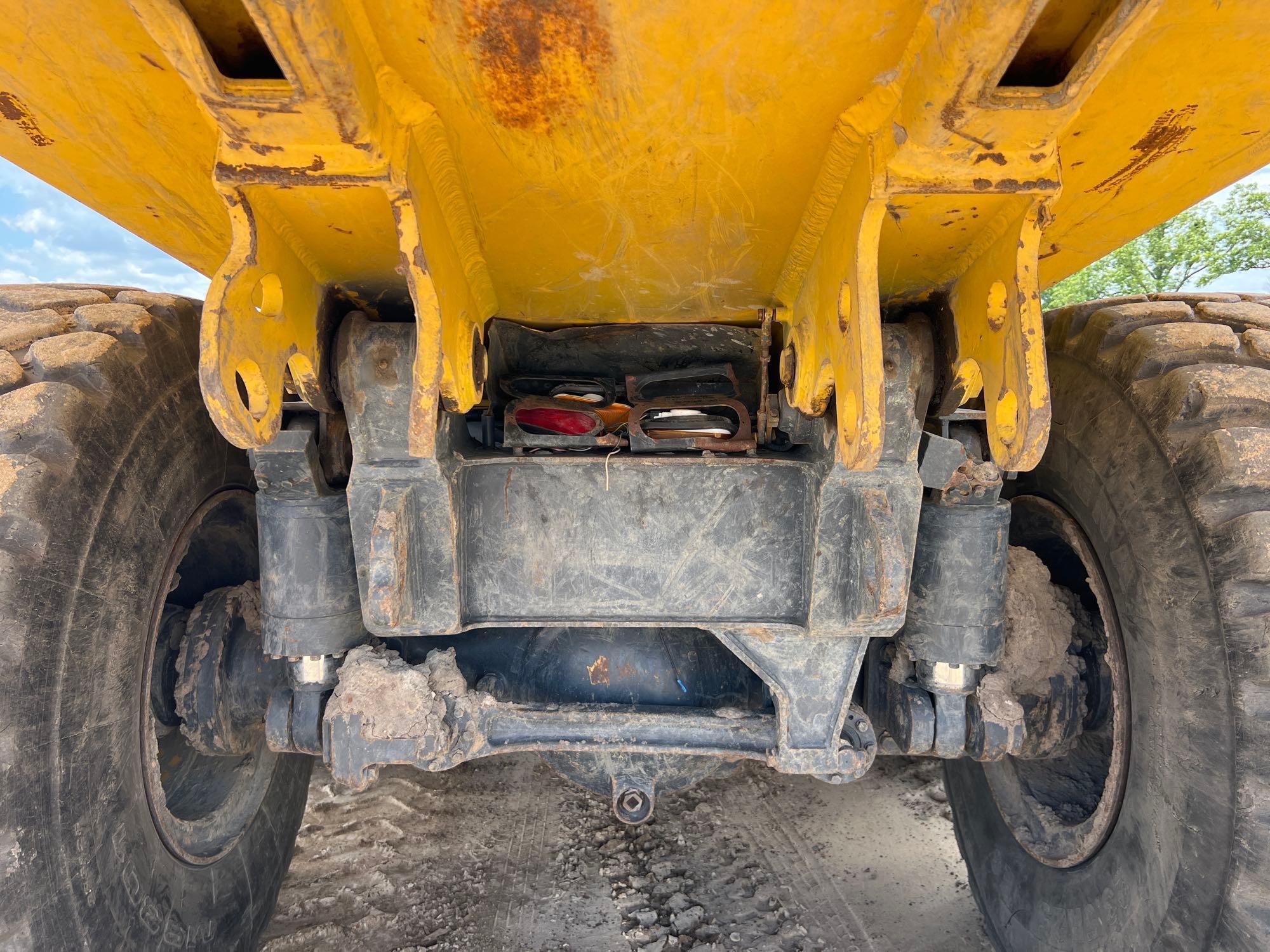 2005 Komatsu HM300-1