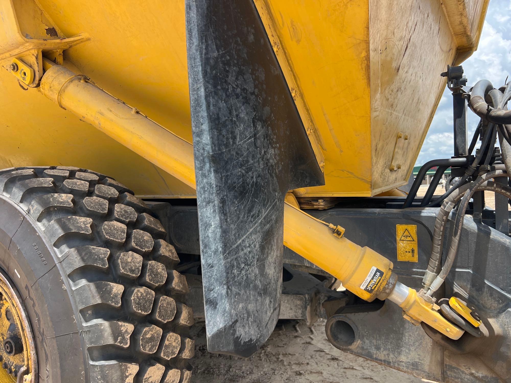 2005 Komatsu HM300-1