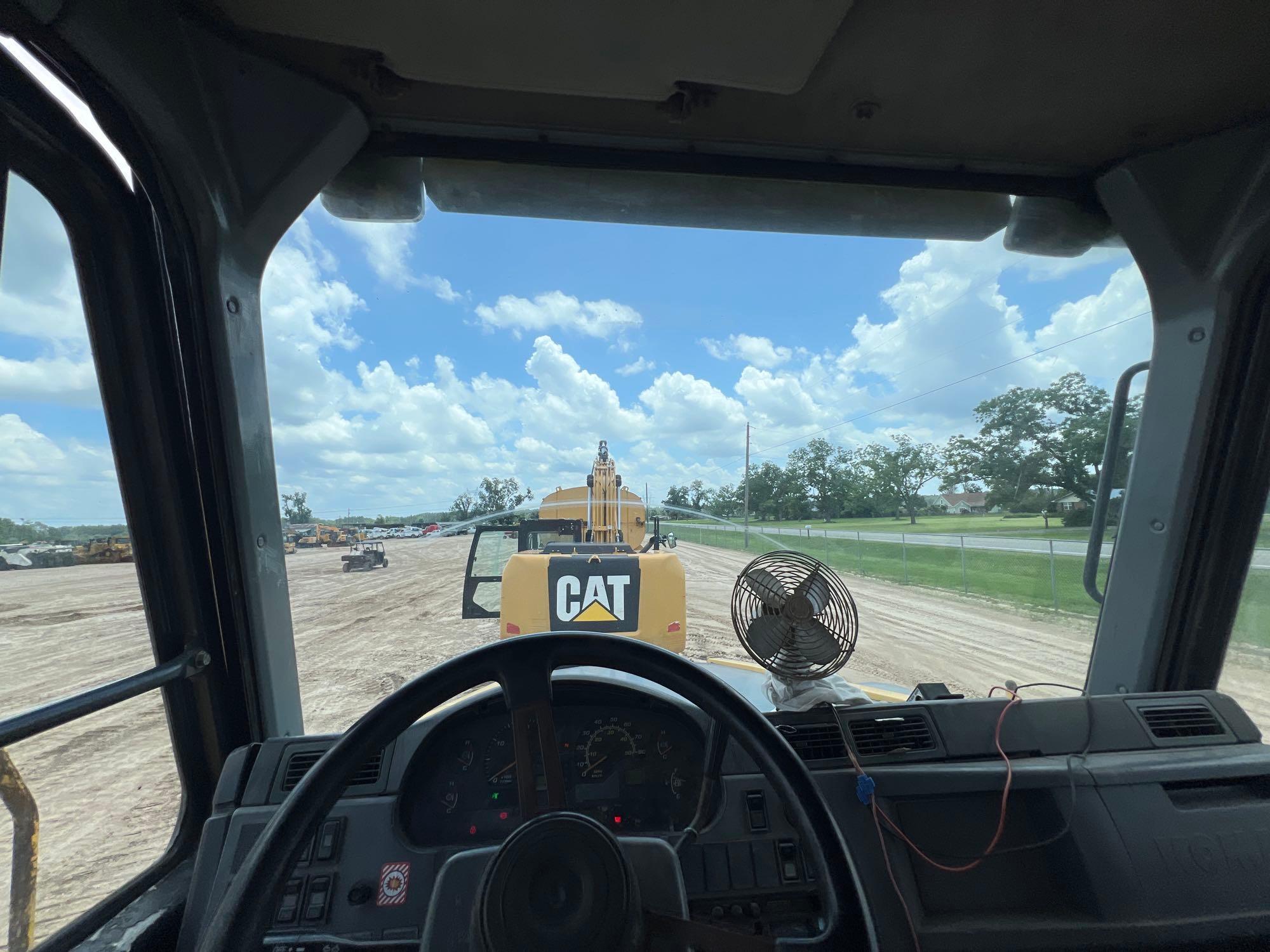 2005 Komatsu HM300-1