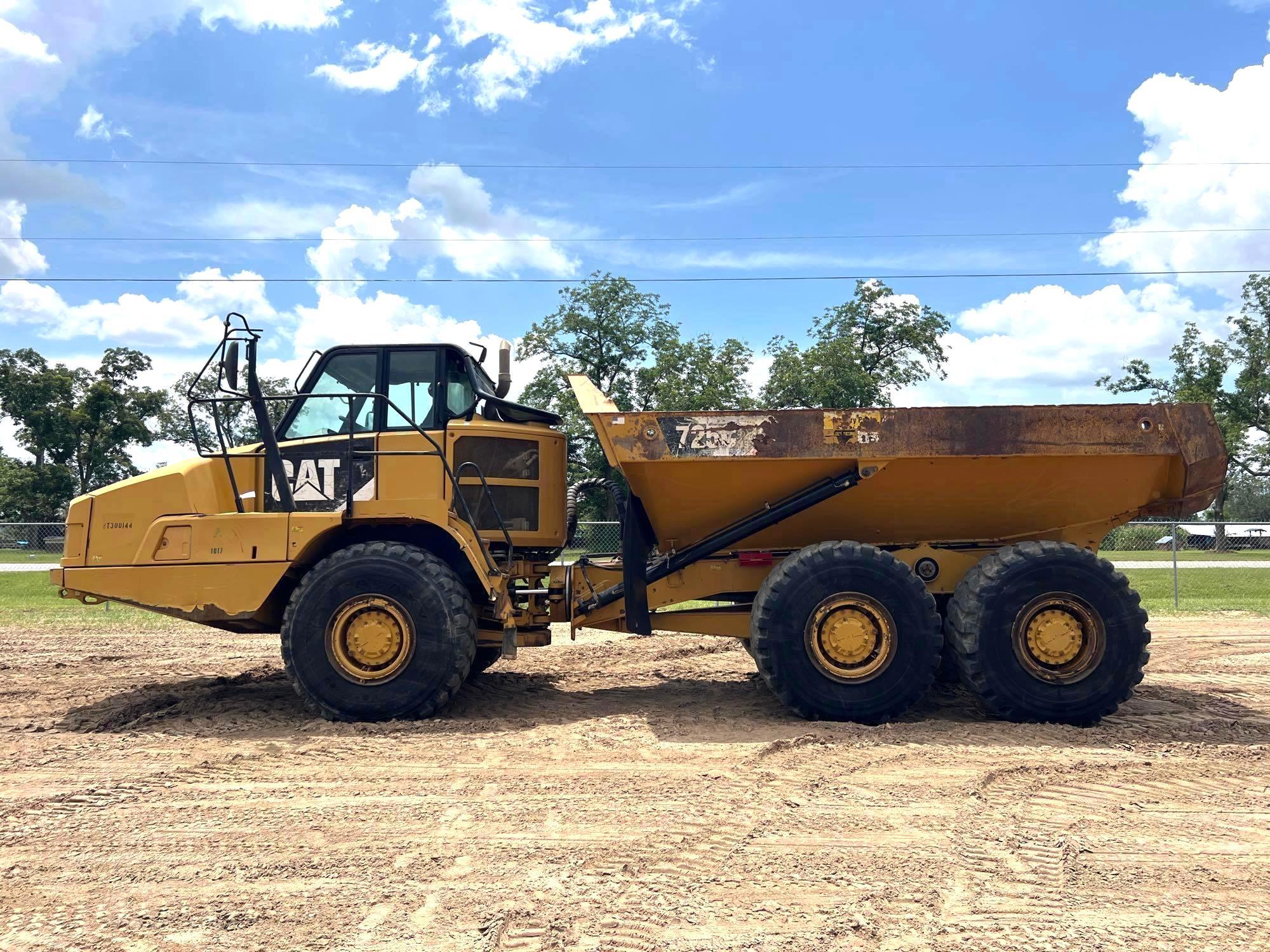 2016 Caterpillar 725C
