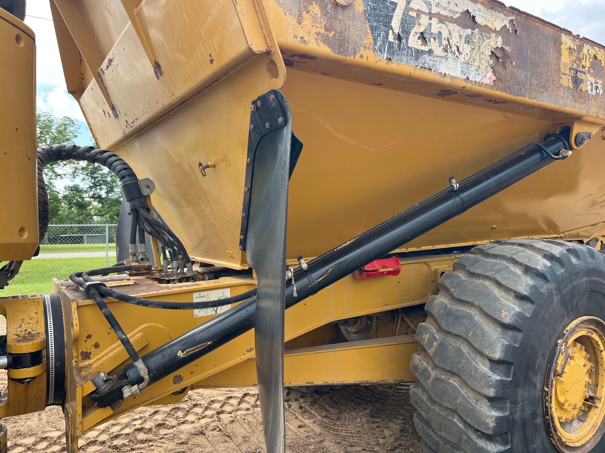 2016 Caterpillar 725C
