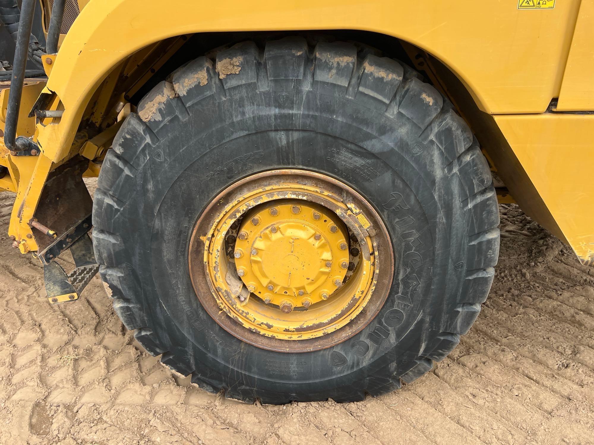 2016 Caterpillar 725C