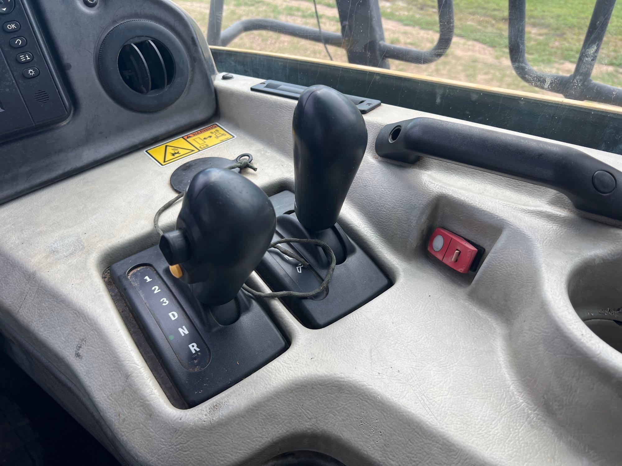 2016 Caterpillar 725C