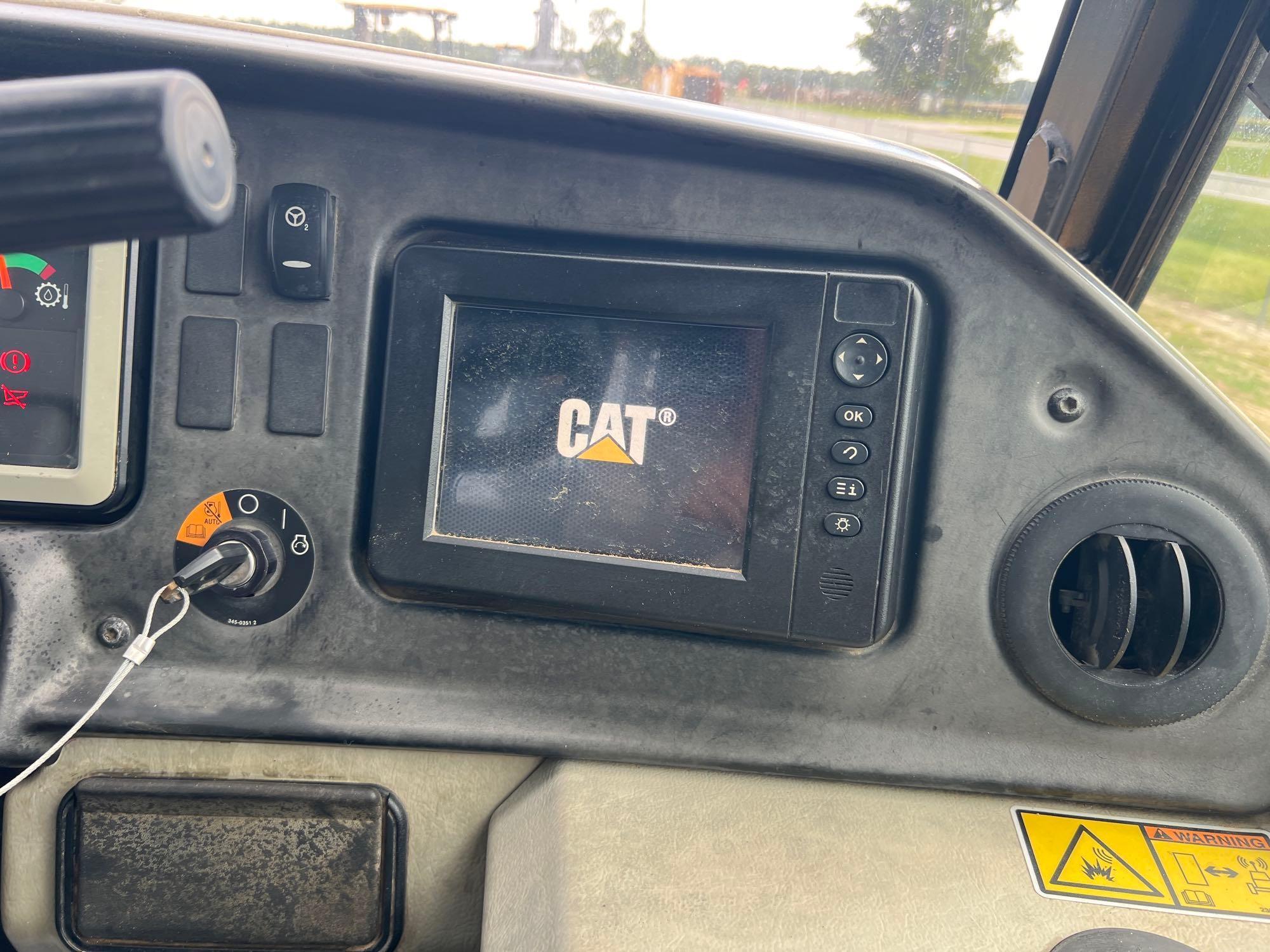 2016 Caterpillar 725C