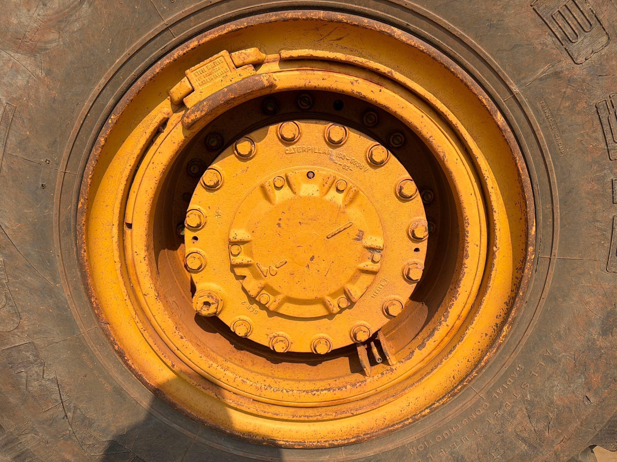 2007 Caterpillar 725