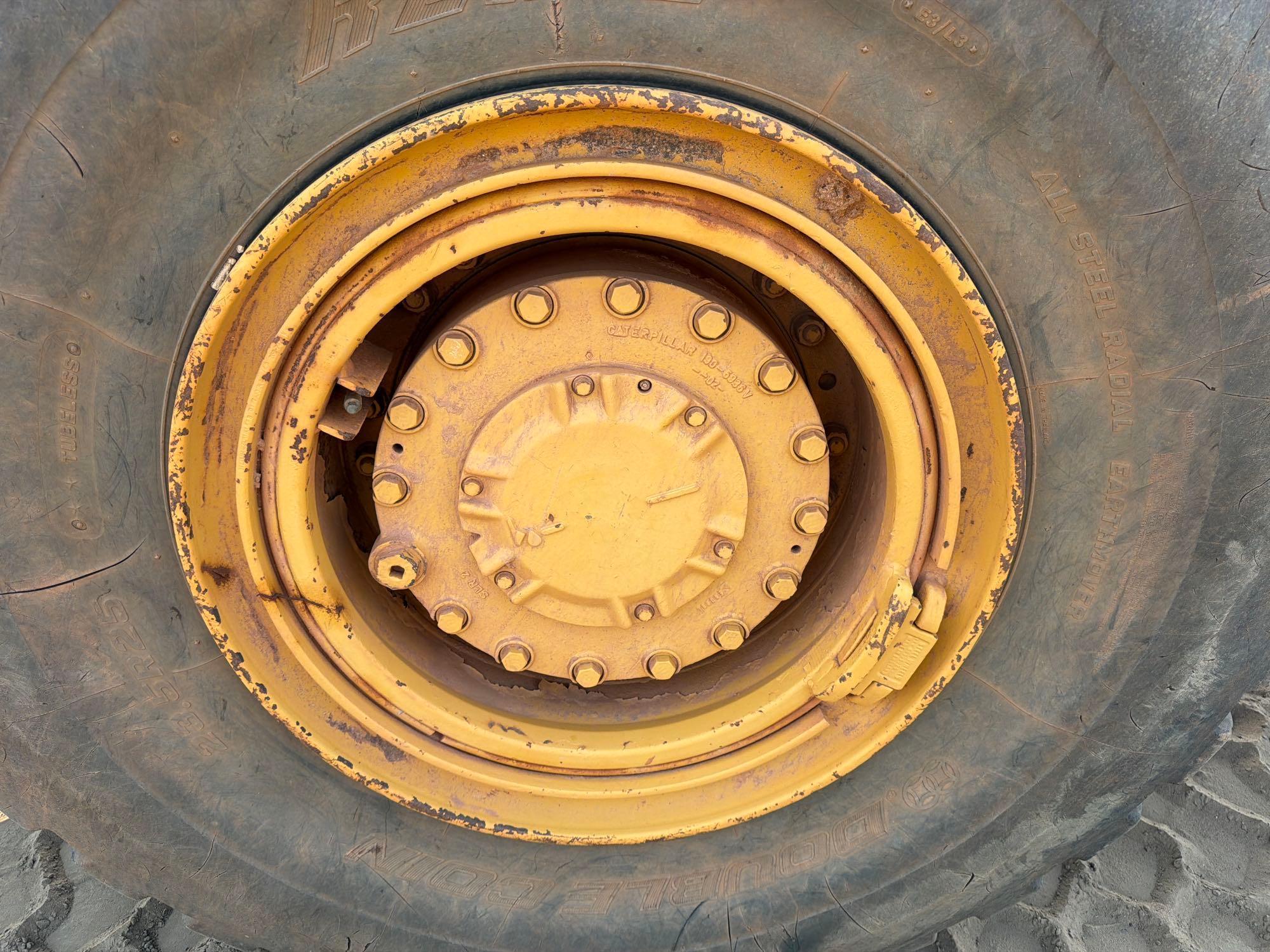 2007 Caterpillar 725