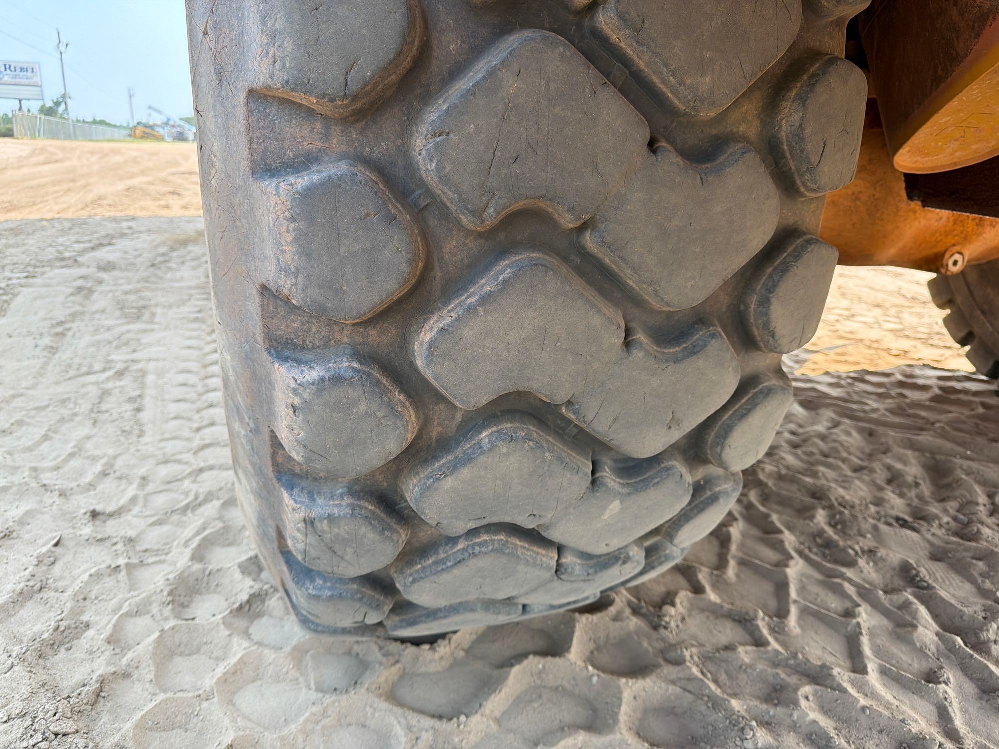 2007 Caterpillar 725