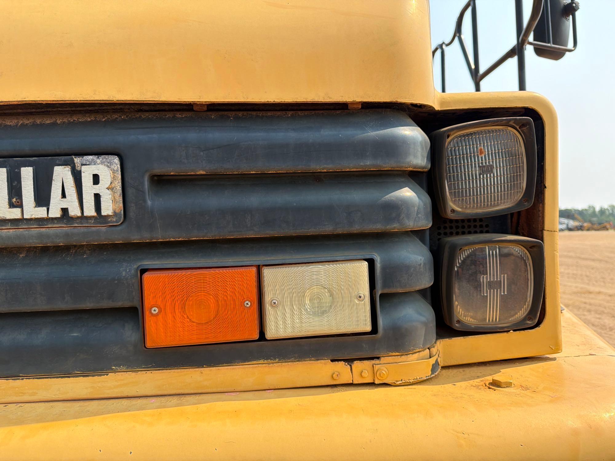 2007 Caterpillar 725